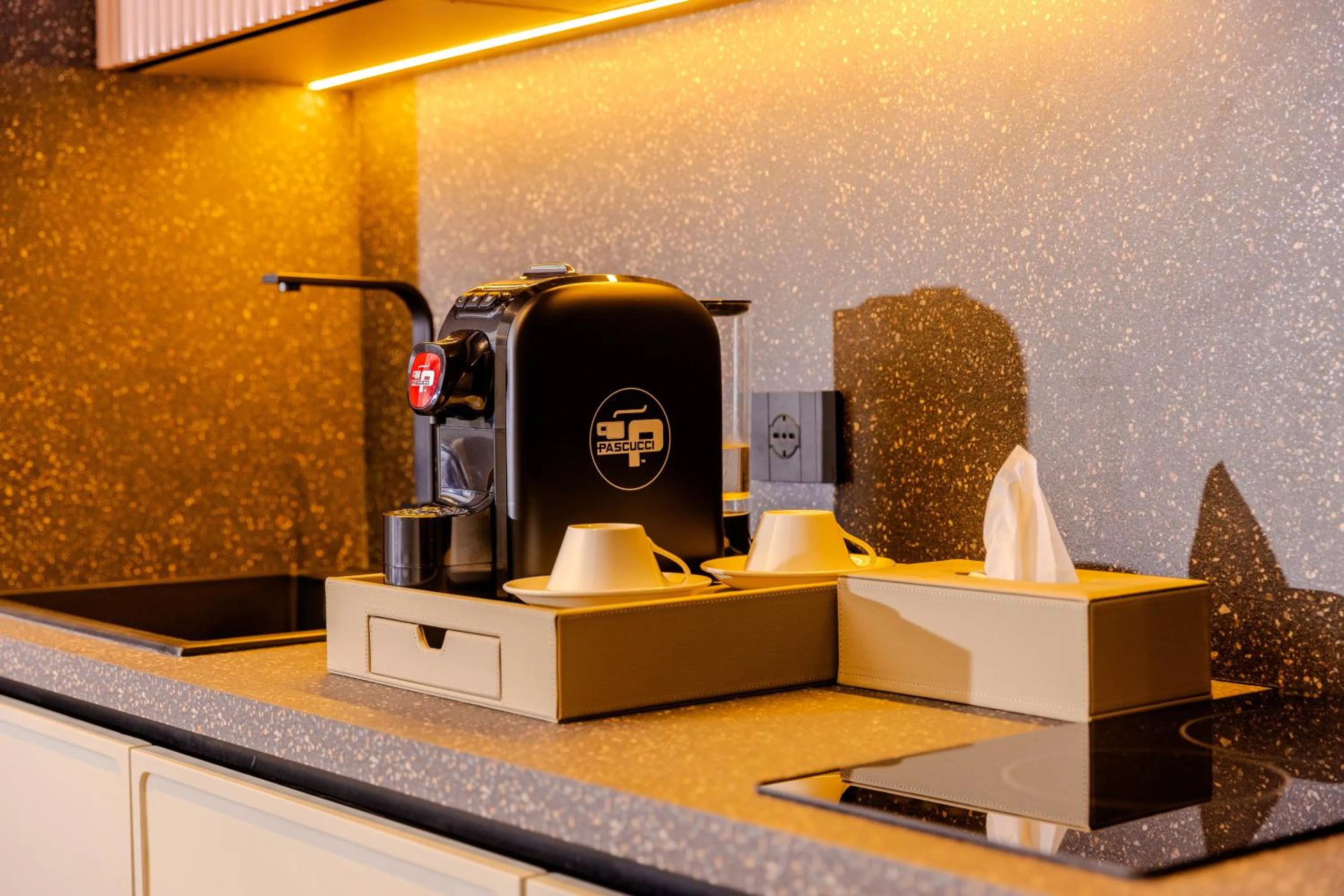Coffee/tea facilities in Si Hotel Tirana