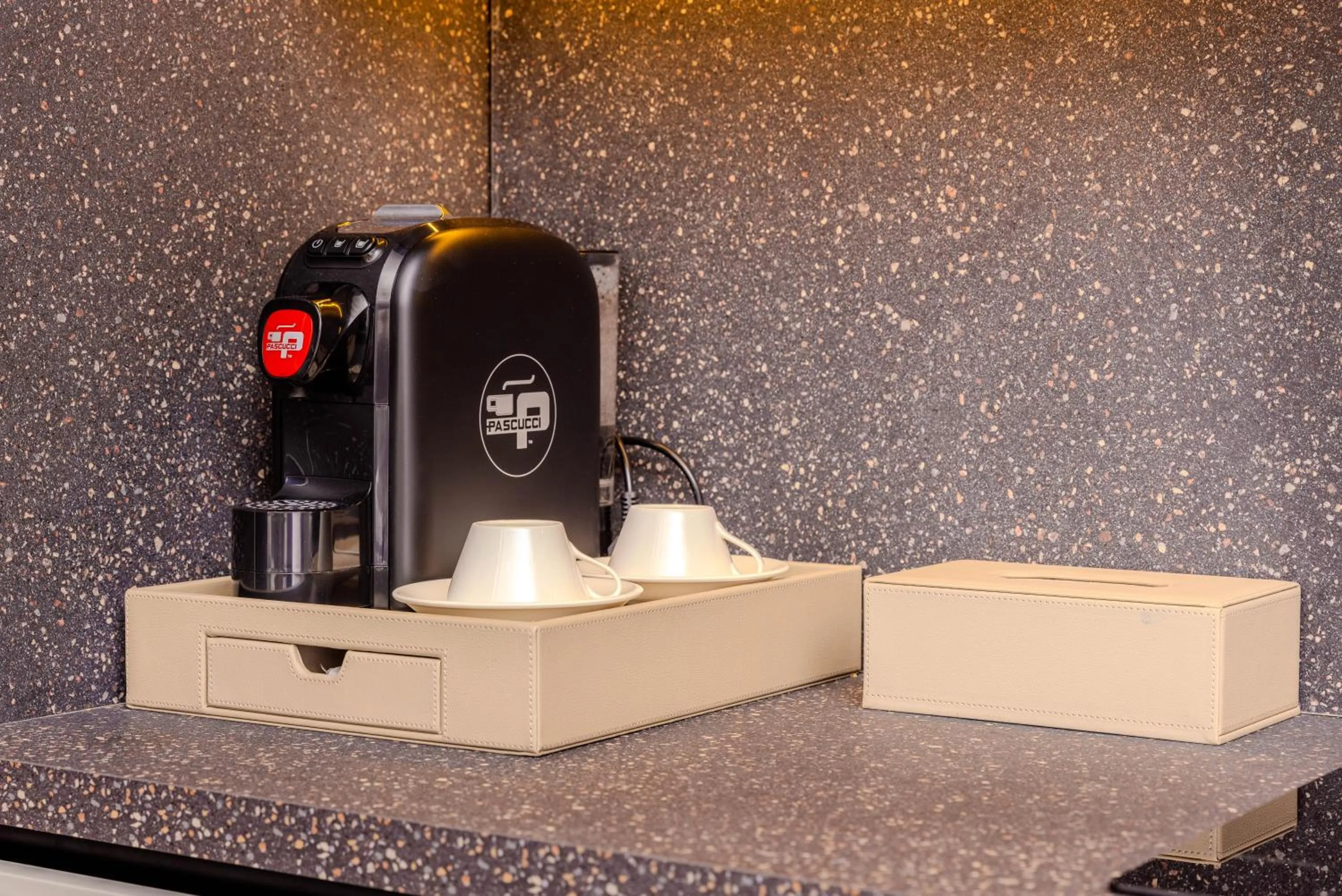 Coffee/tea facilities in Si Hotel Tirana