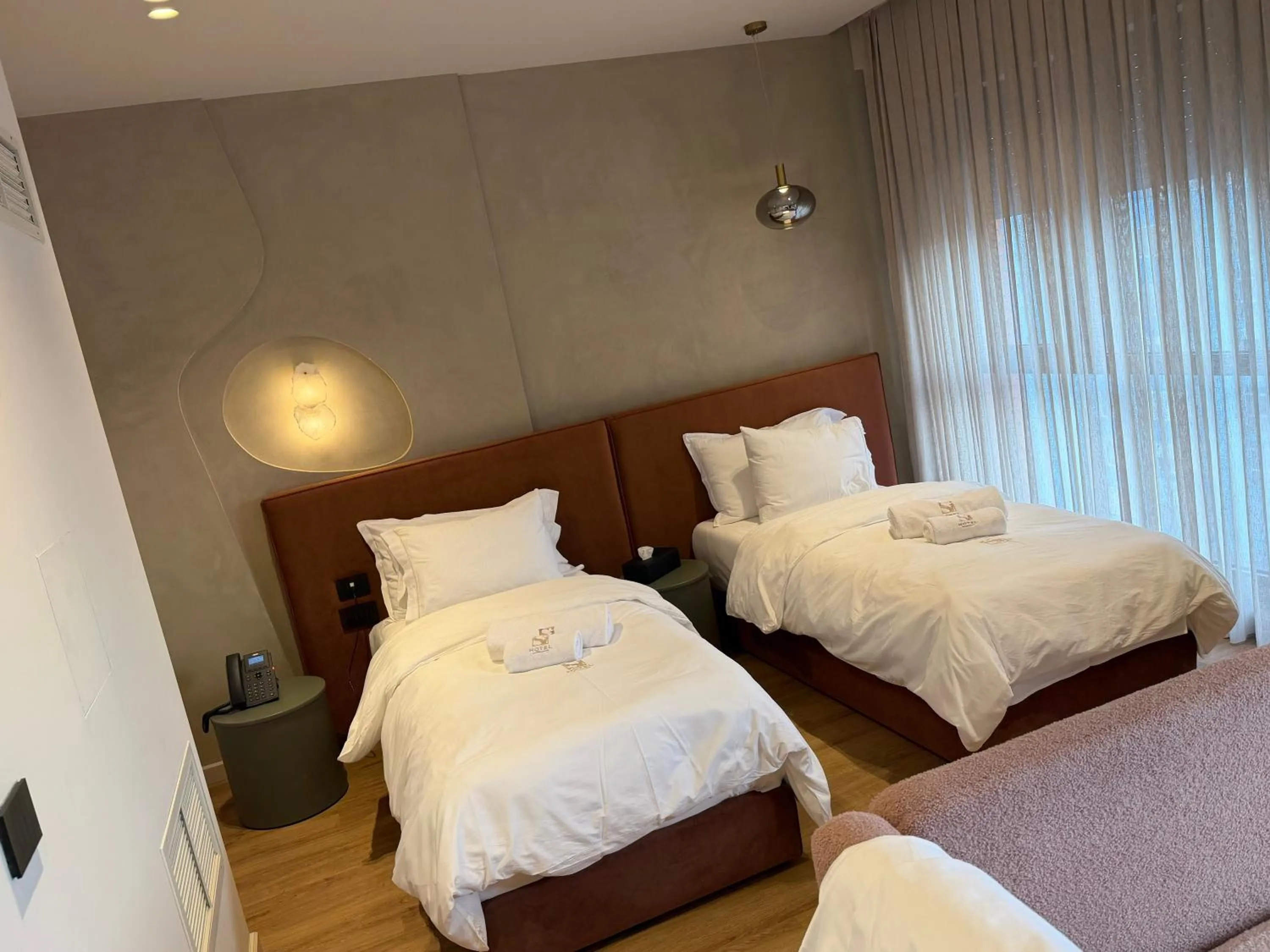 Bedroom, Bed in Si Hotel Tirana