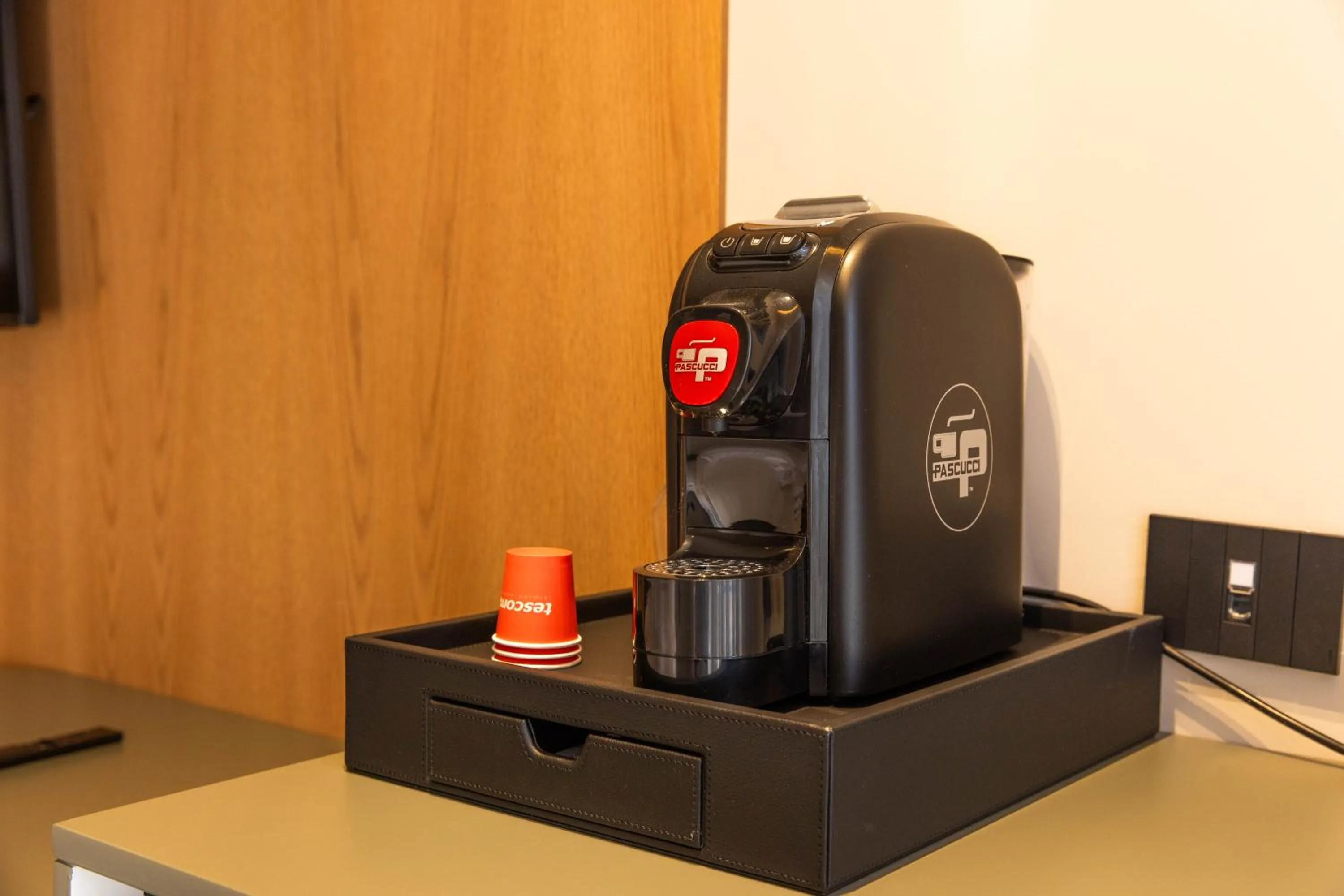 Coffee/tea facilities in Si Hotel Tirana