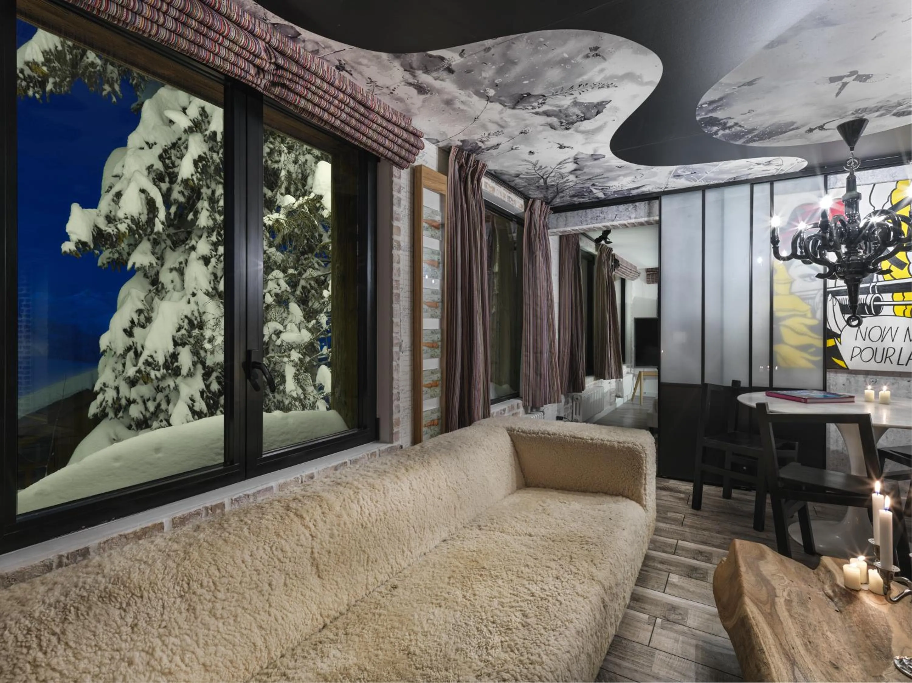 Seating area in Snow Lodge Hotel Courchevel 1850