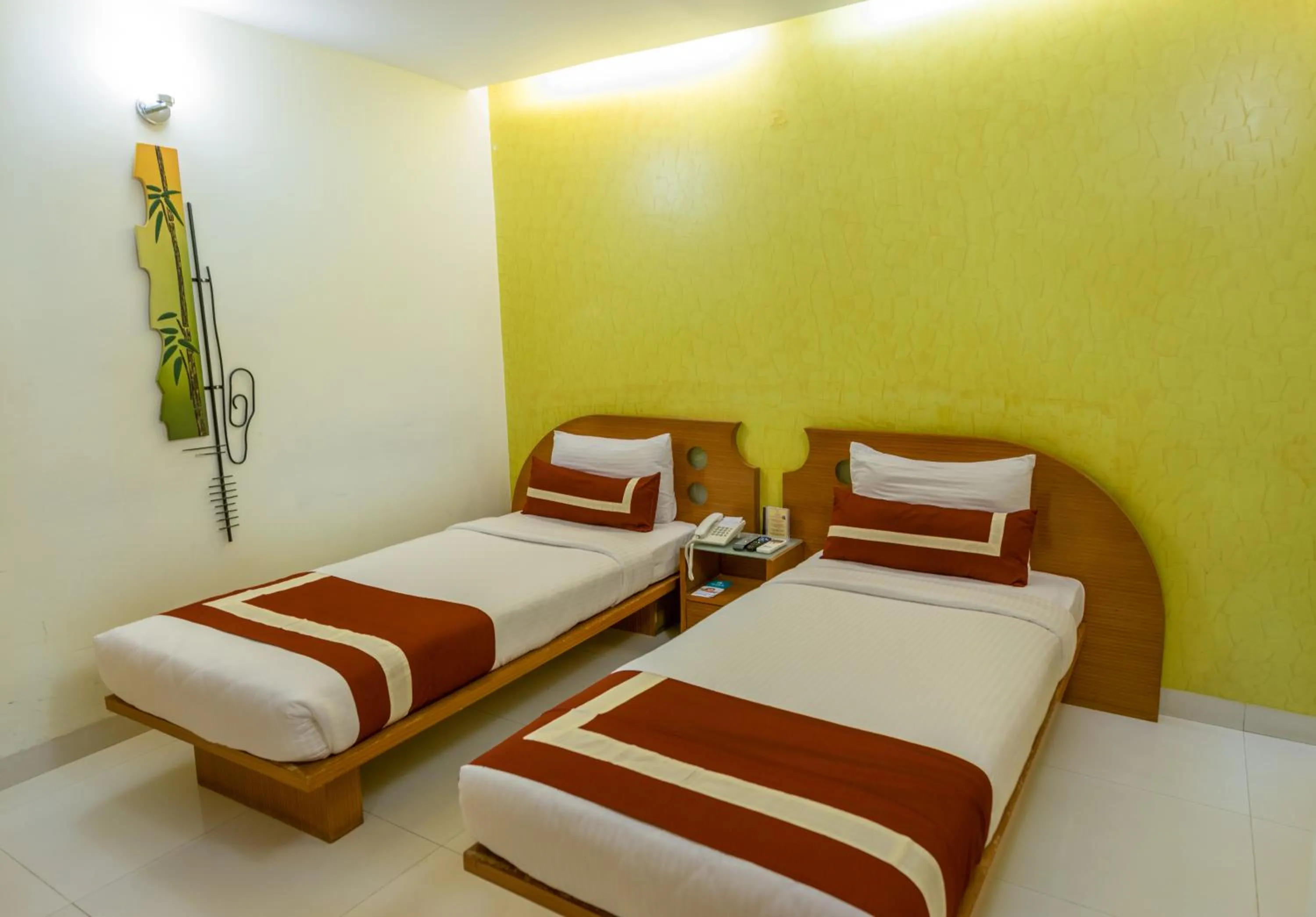 Photo of the whole room, Bed in Octave Hotel & Spa - Marathahalli