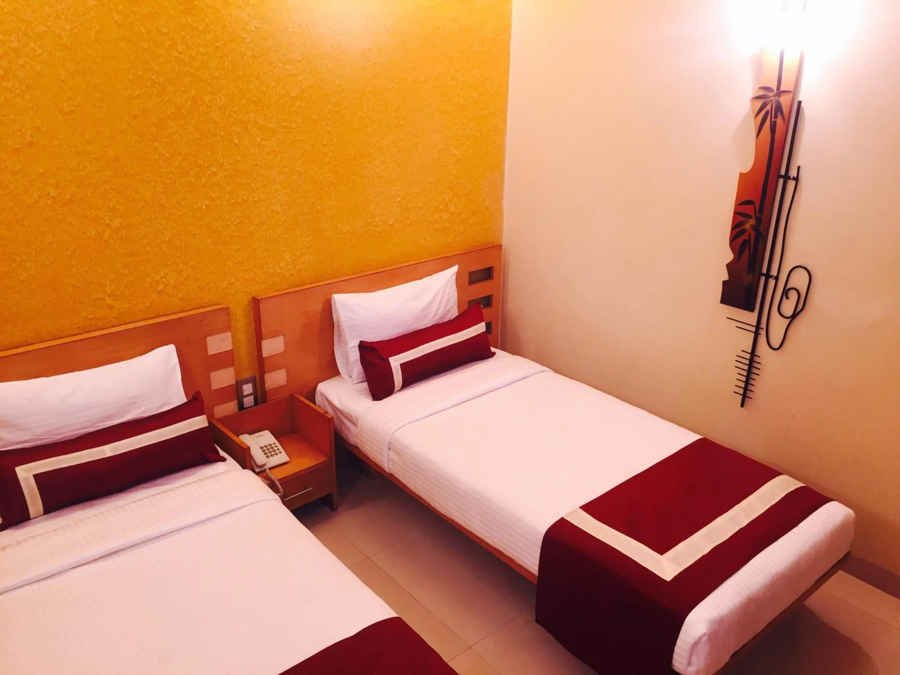 Photo of the whole room, Bed in Octave Hotel & Spa - Marathahalli