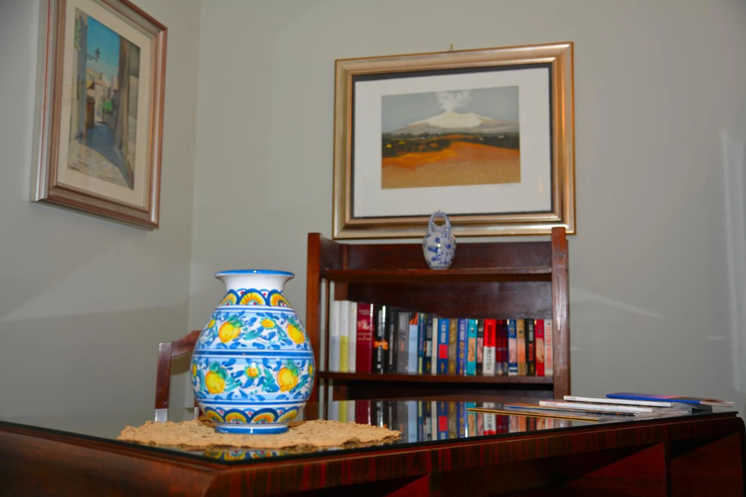 Communal lounge/ TV room in B&B Villa Maria