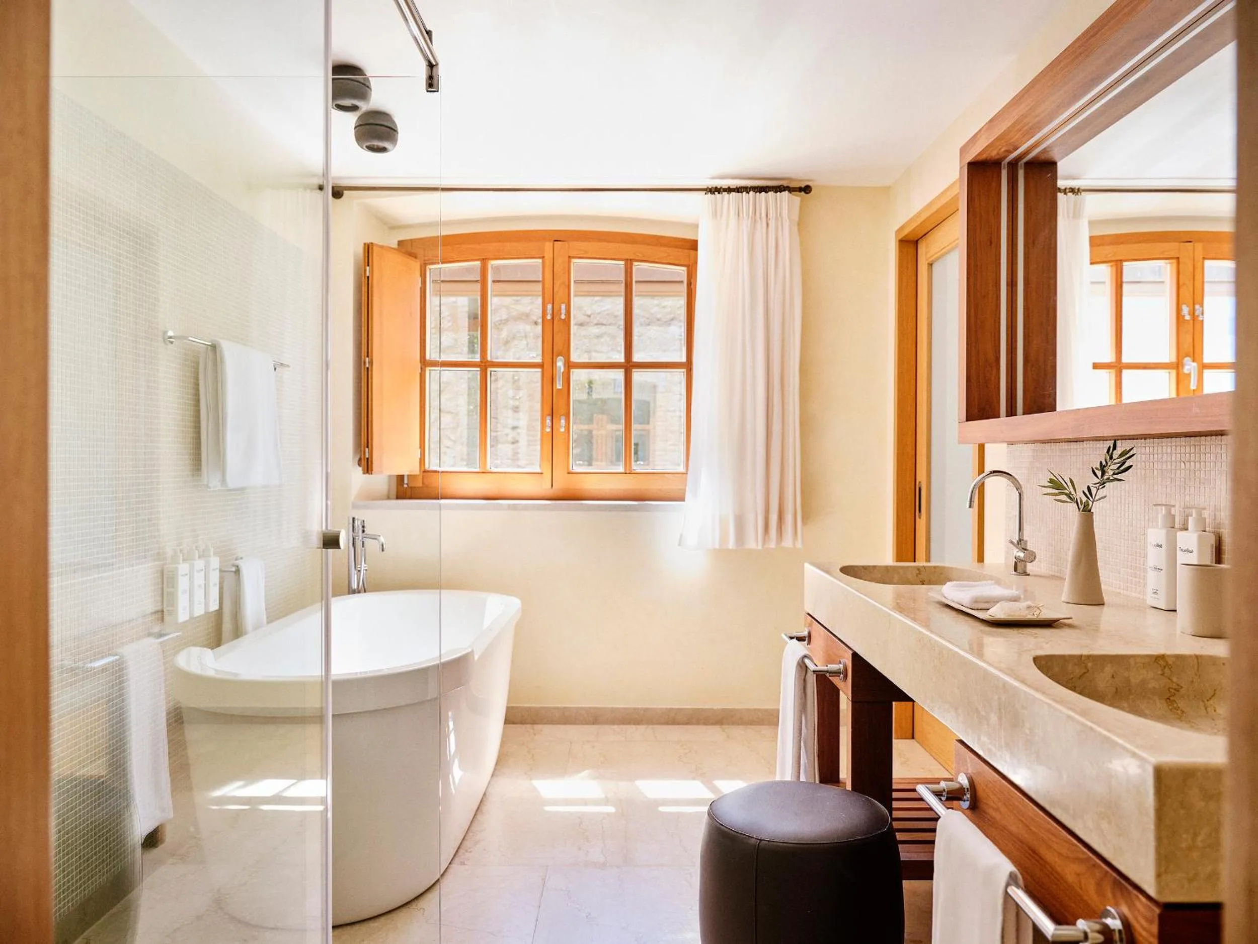 Bathroom in Abadia Retuerta LeDomaine