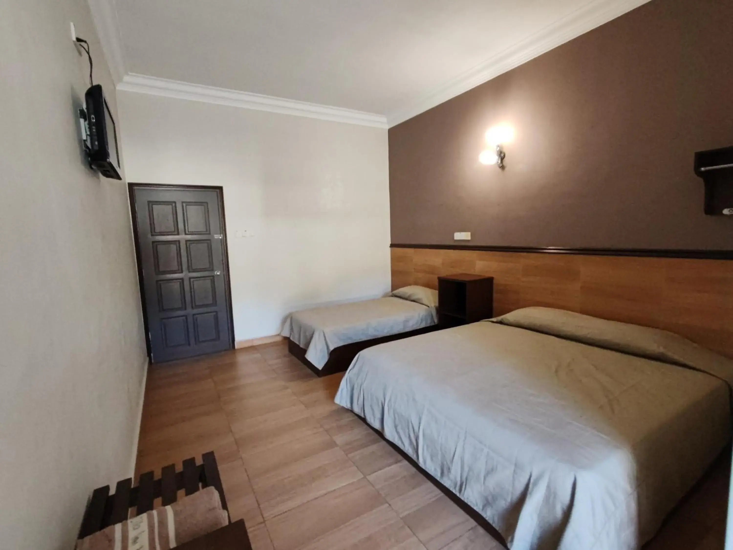 Queen Room in Lumut Villa Inn Homestay Queen Room in Lumut Villa Inn Homestay