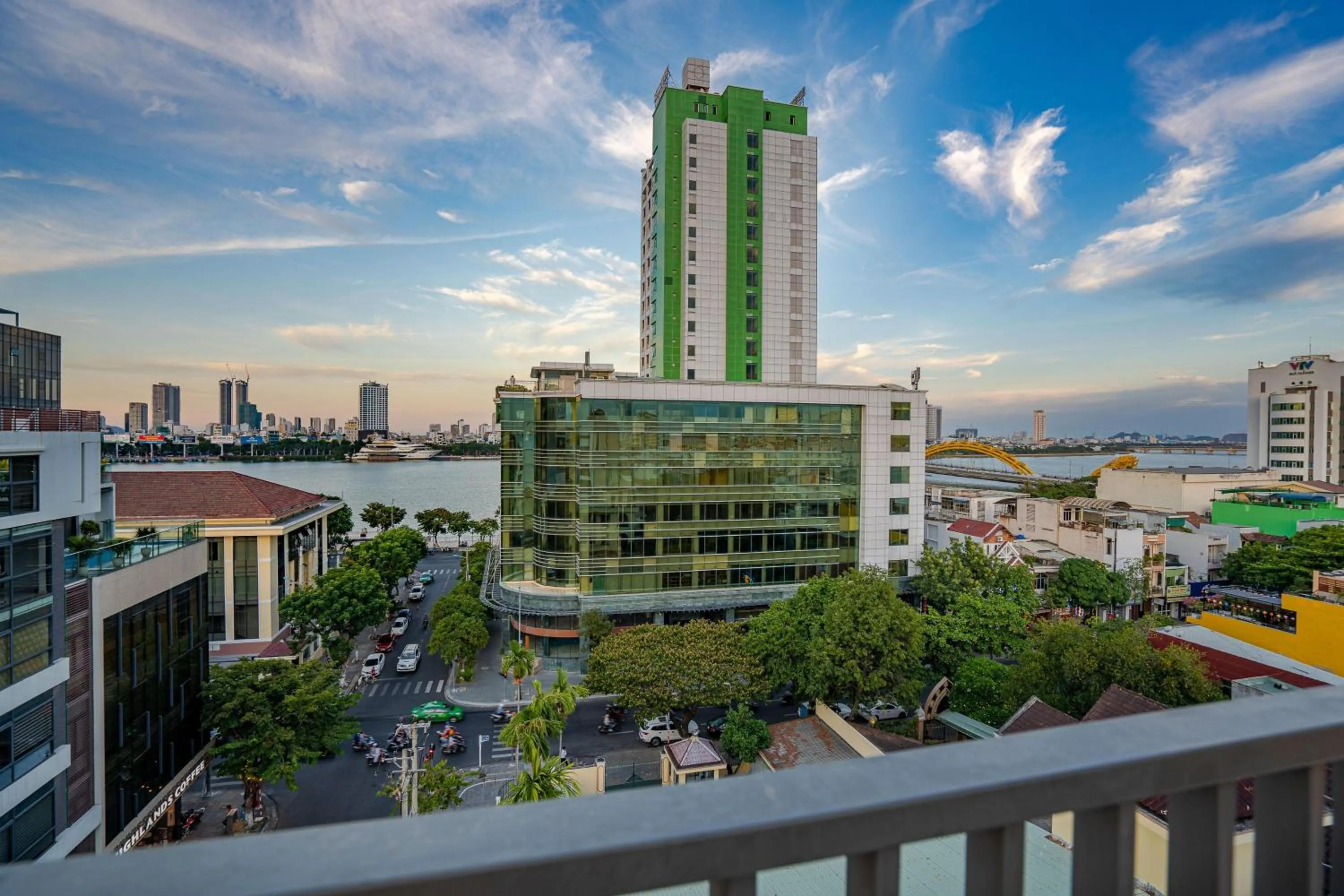 City view in Dragon View Riverside Hotel by Haviland