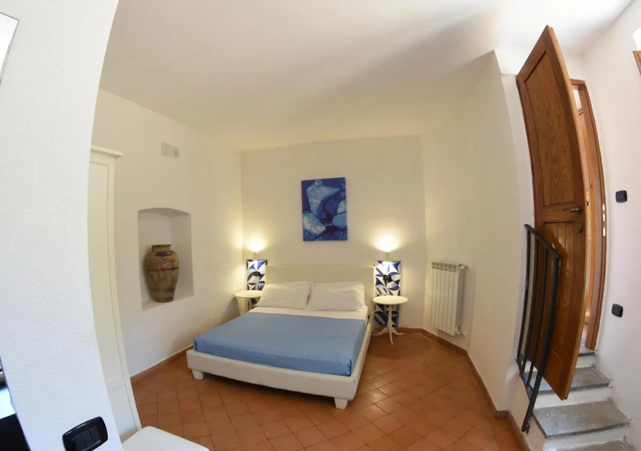 Bed in B&B Costa di Amalfi