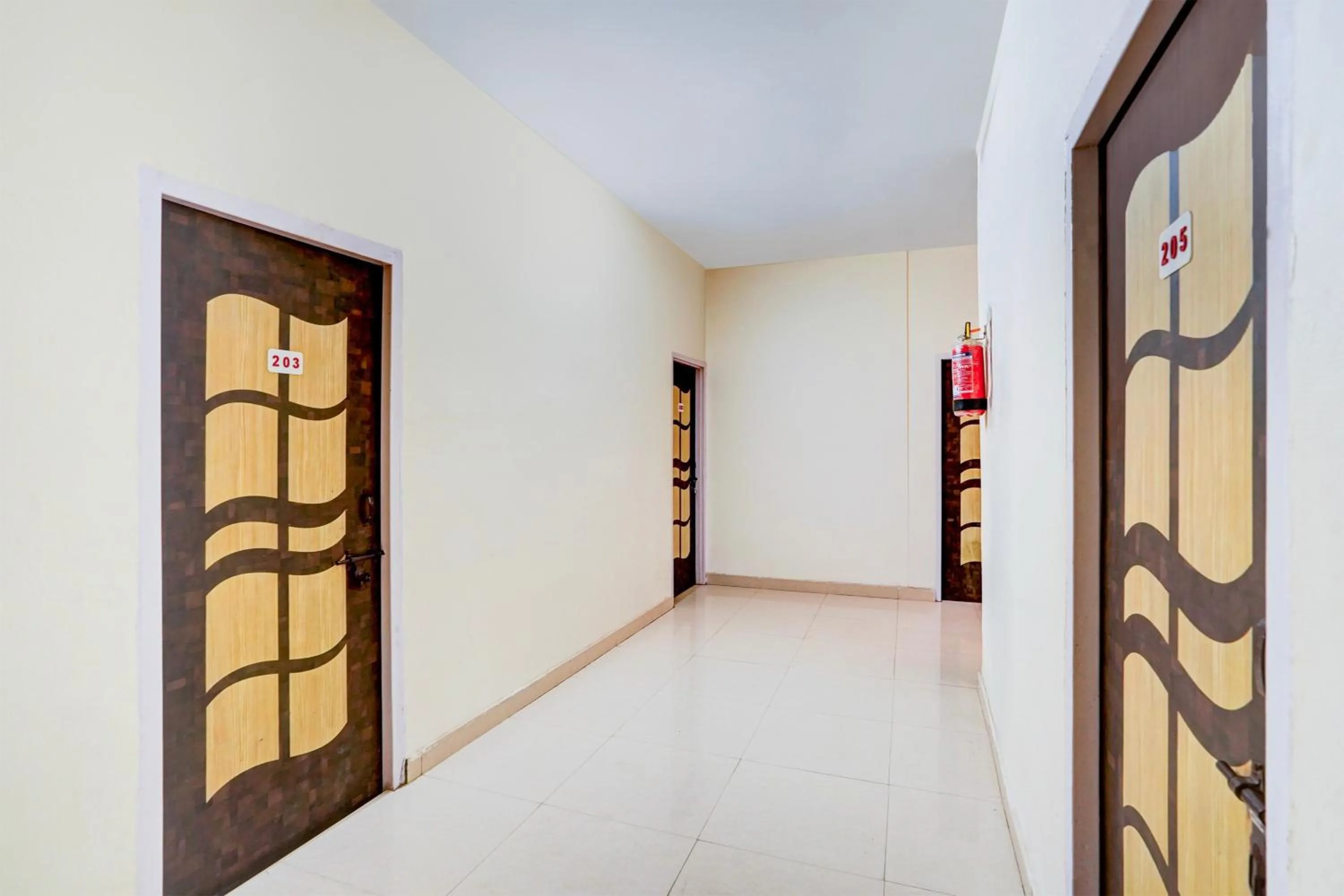 Lobby or reception in Super Hotel O Sudhowala Near Nanda ki Chowk