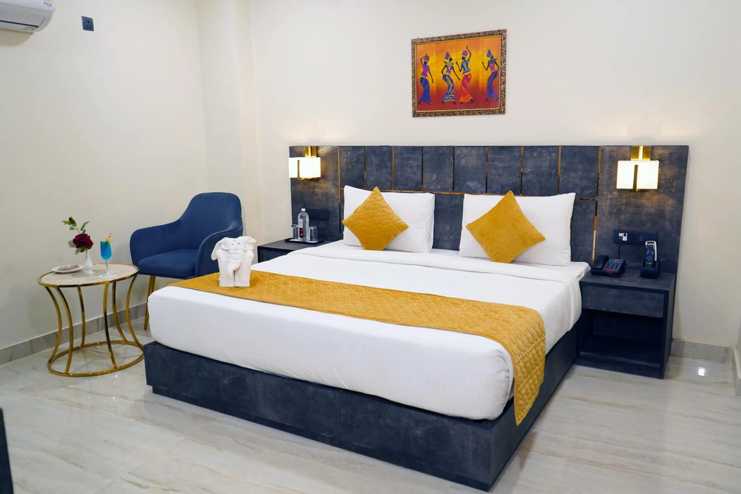 Bed in ShriGo Hotel Banaras