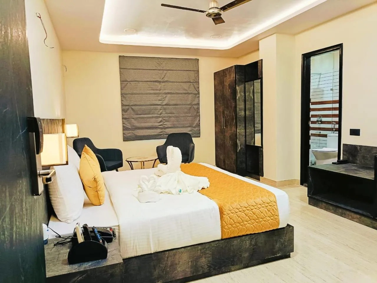 Bed in ShriGo Hotel Banaras