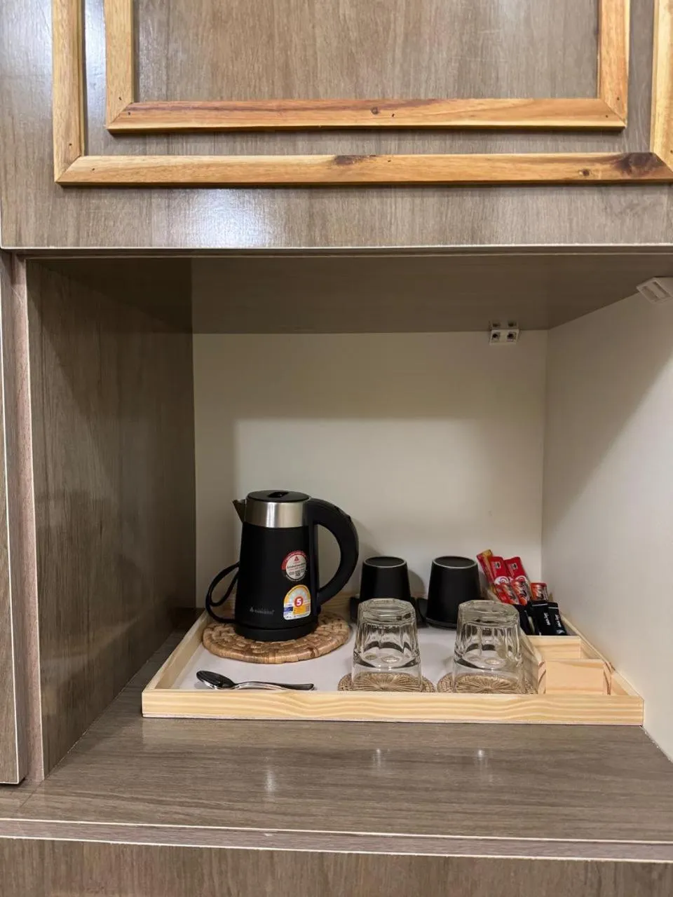 Coffee/tea facilities in Rattehi Inn at Rakeedhoo