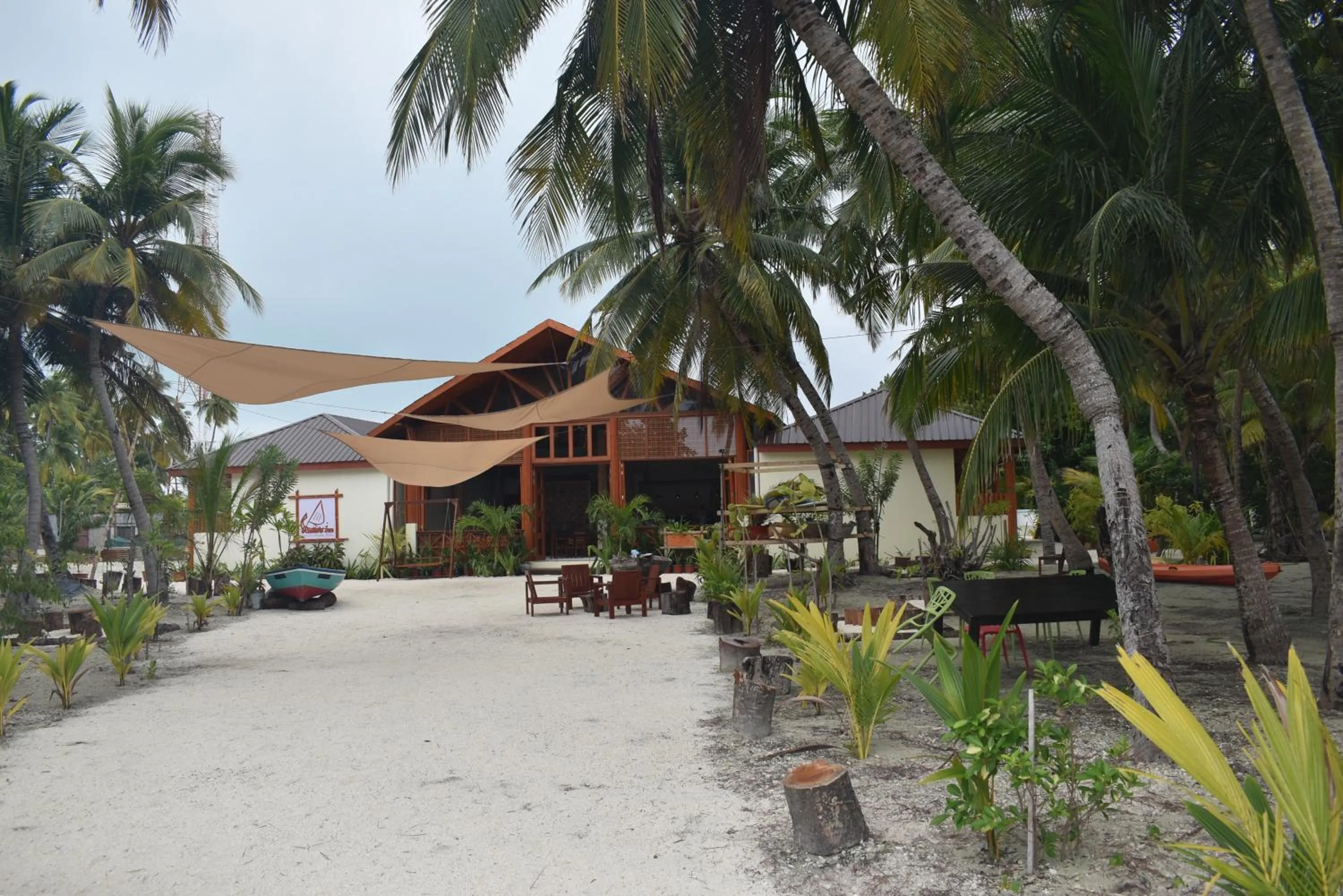 Rattehi Inn at Rakeedhoo
