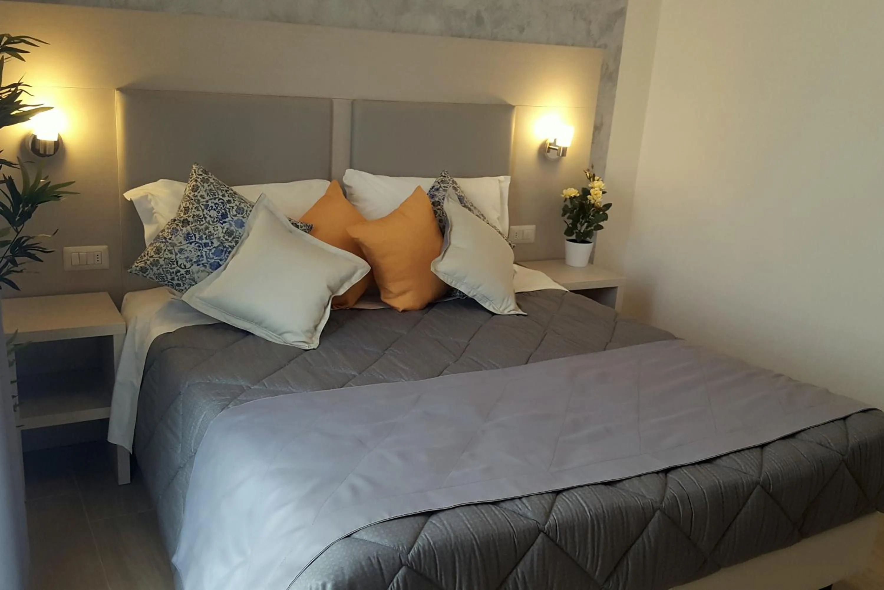 Bed in Hotel Luxor Florence