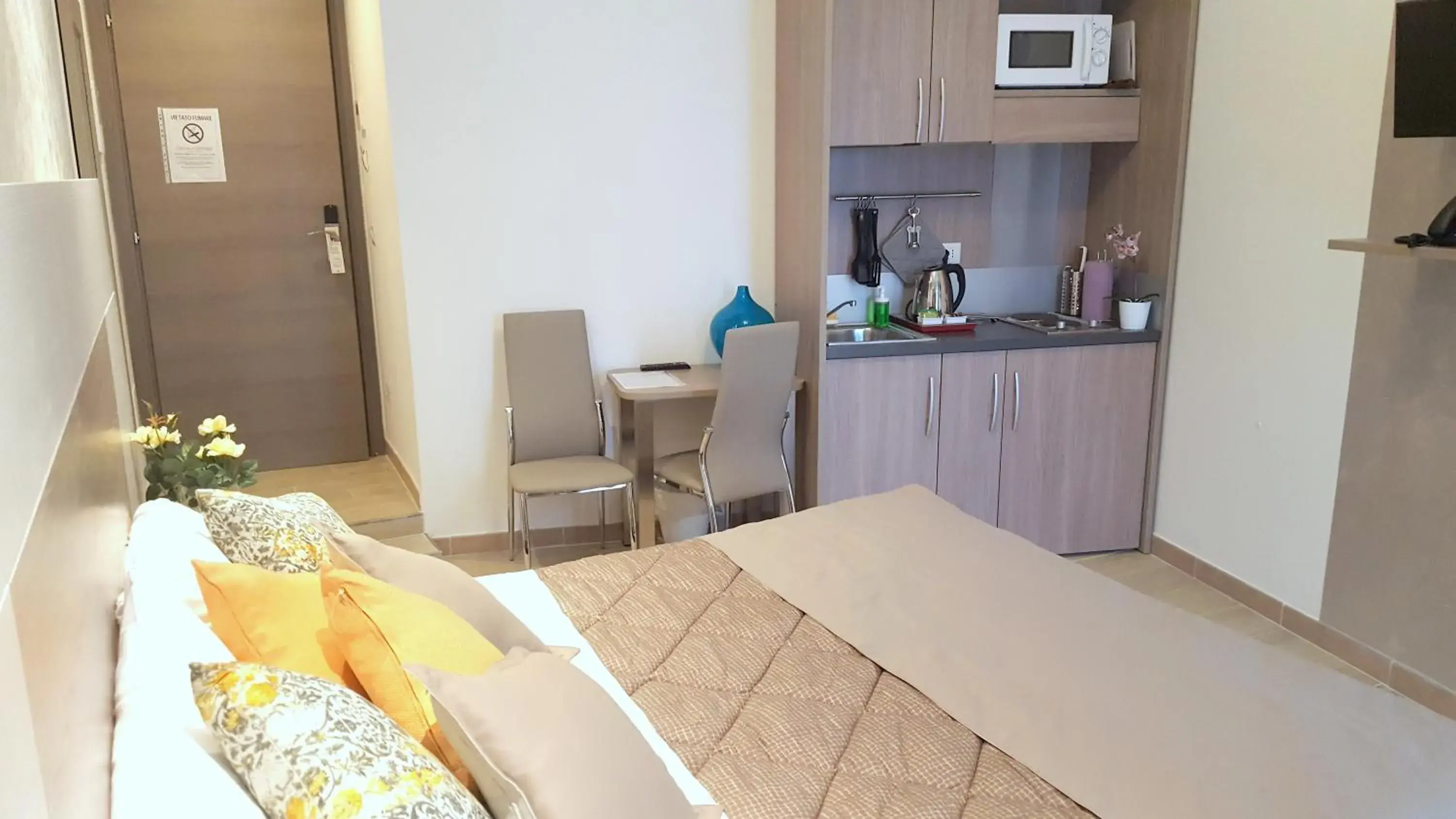 Studio with Balcony in Hotel Luxor Florence Studio with Balcony in Hotel Luxor Florence