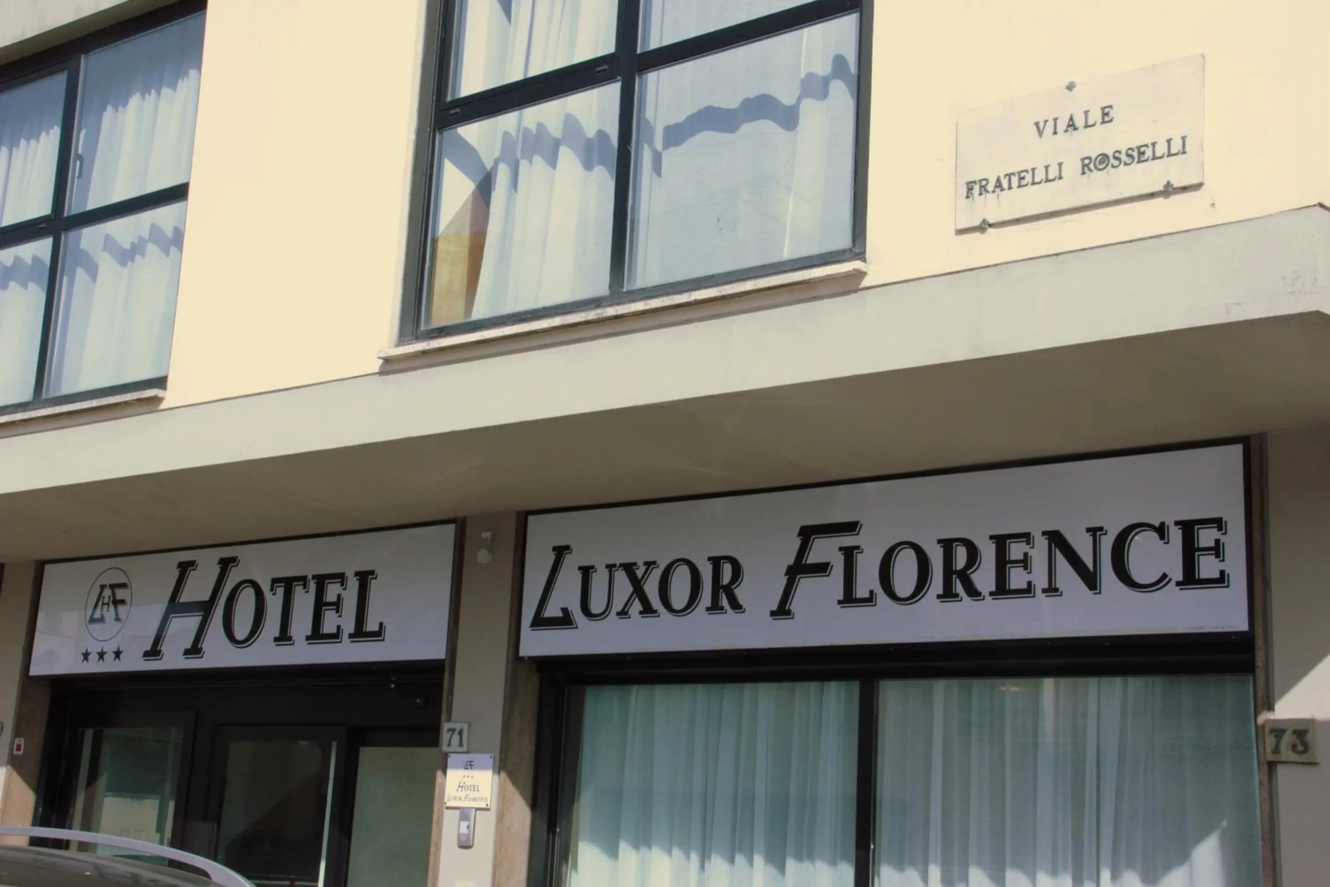 Property building in Hotel Luxor Florence