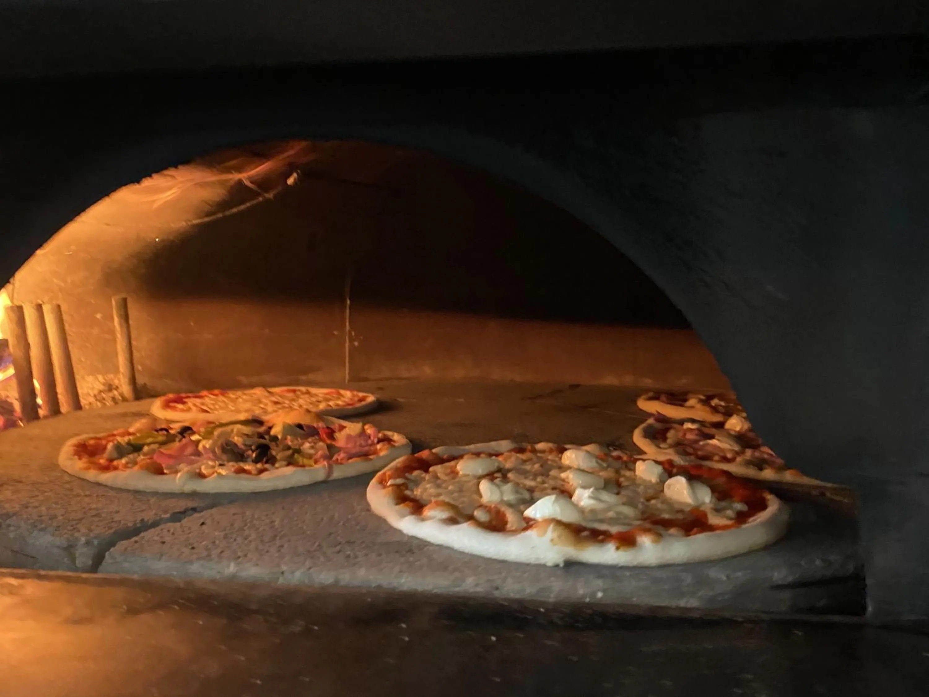 Restaurant/places to eat in Albergo Stazione