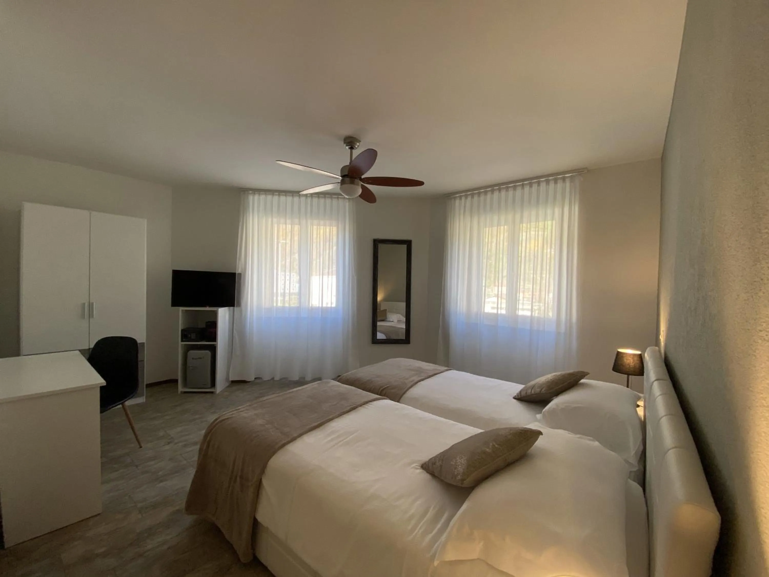 Photo of the whole room in Albergo Stazione