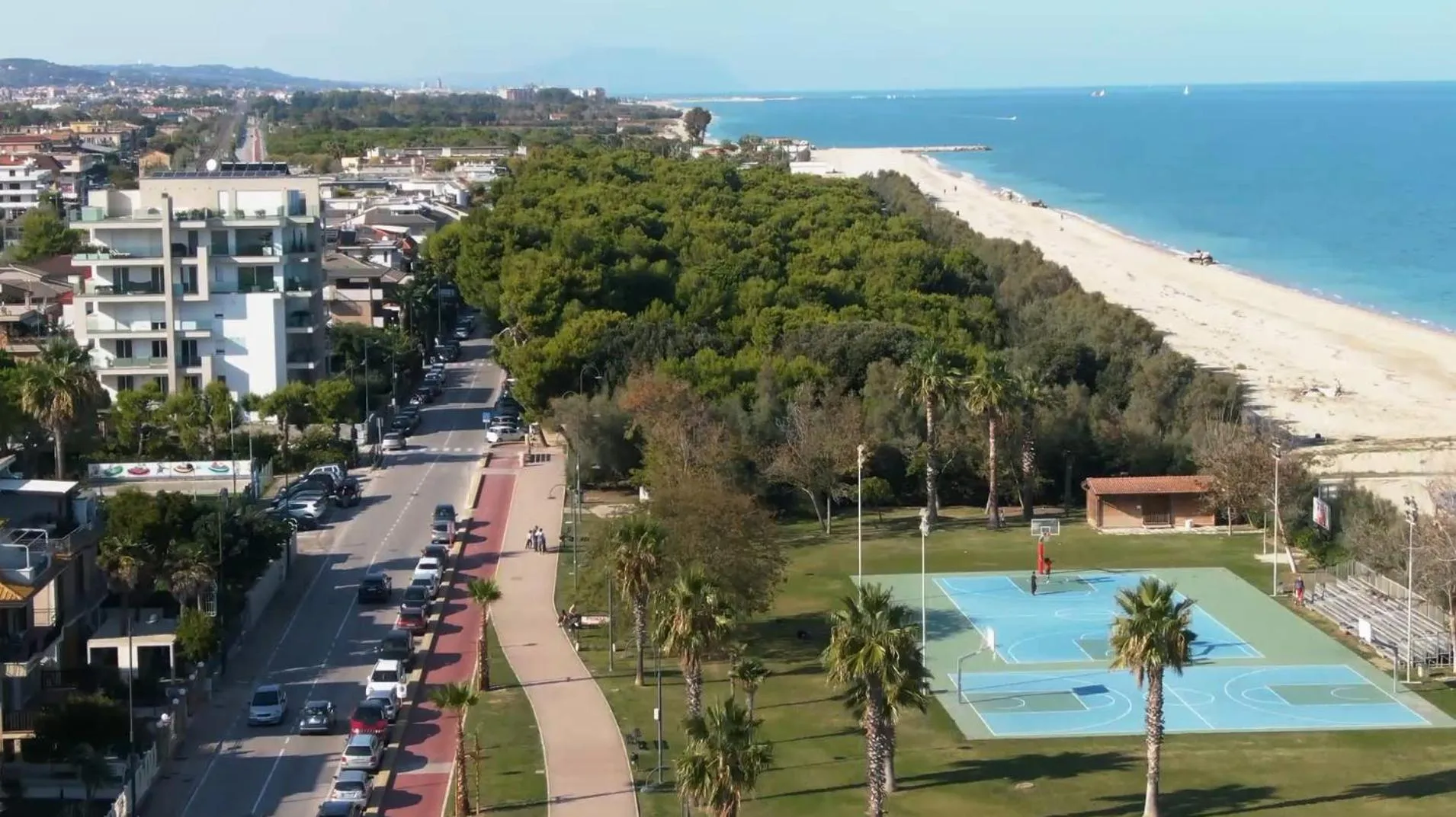 Landmark view in B&B Villino Giovanna Wi-Fi AC Prima fila mare Pineta