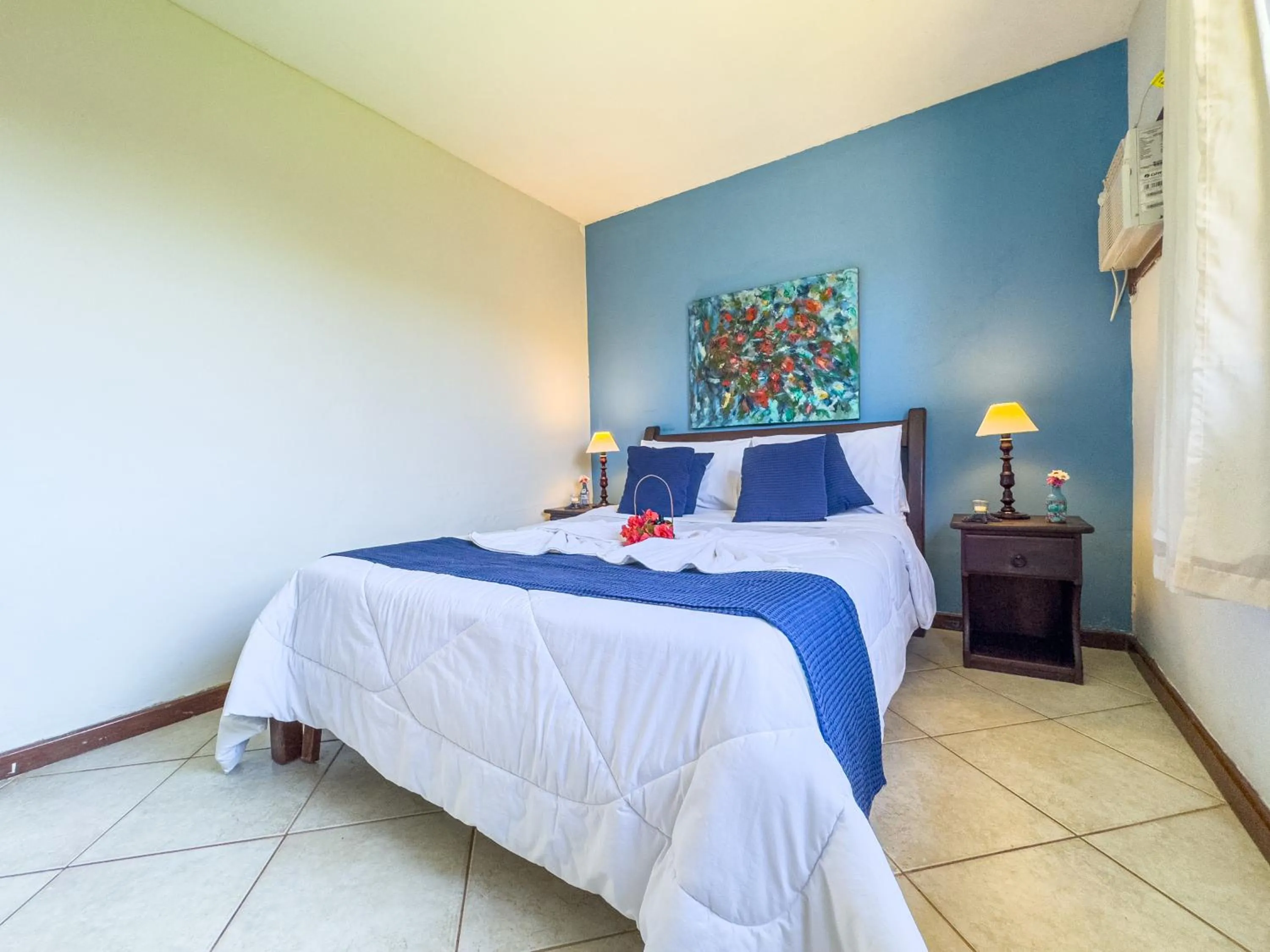 Bed in EstrelaMar Ferradura Restaurante & Spa