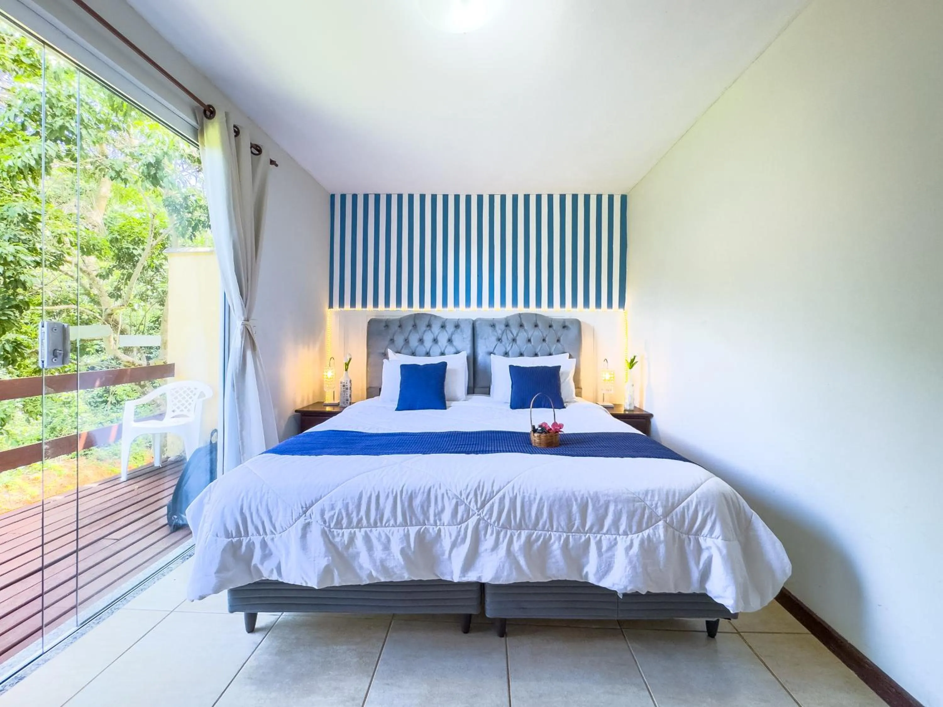 Bed in EstrelaMar Ferradura Restaurante & Spa