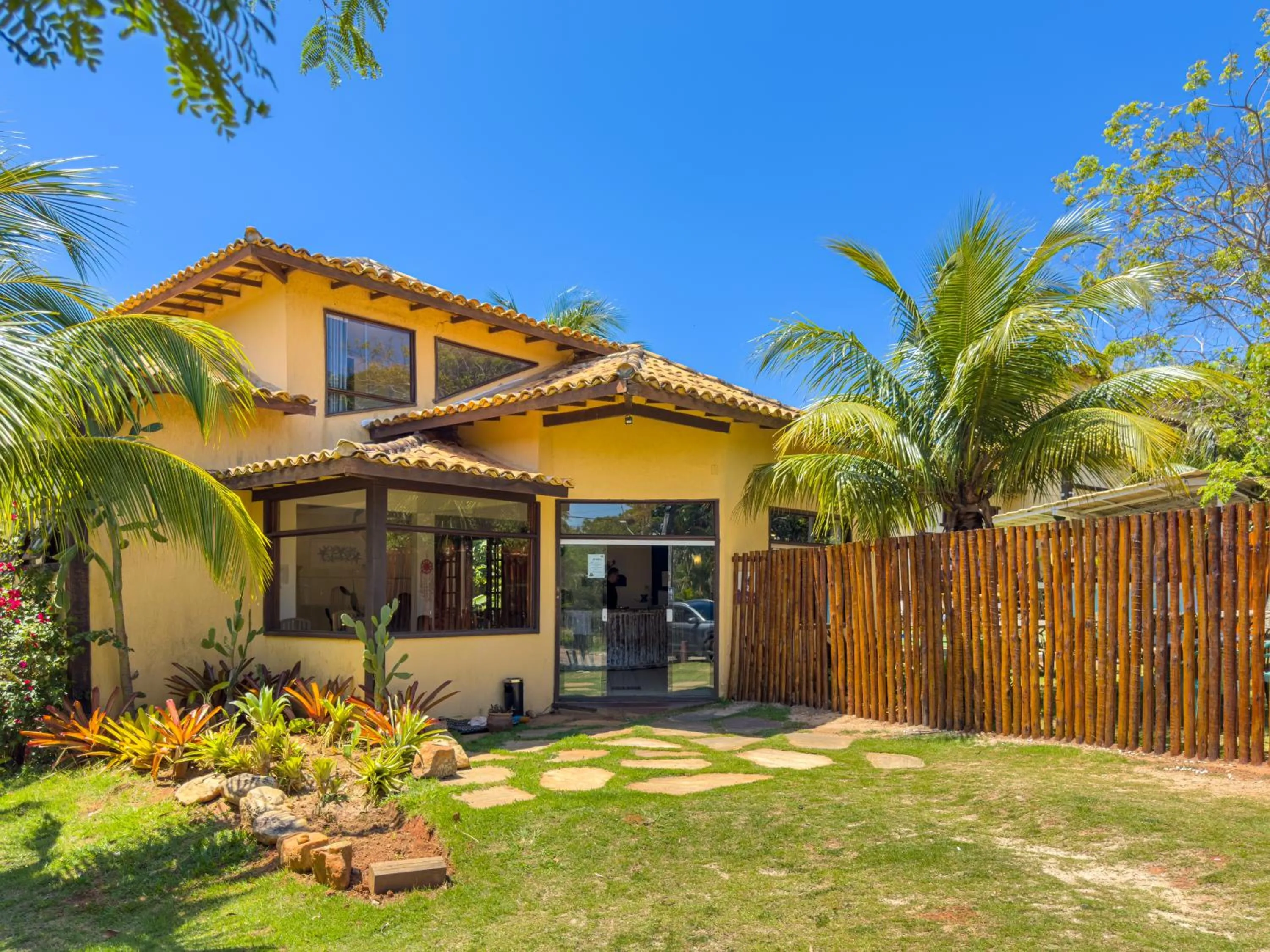 EstrelaMar Ferradura Restaurante & Spa