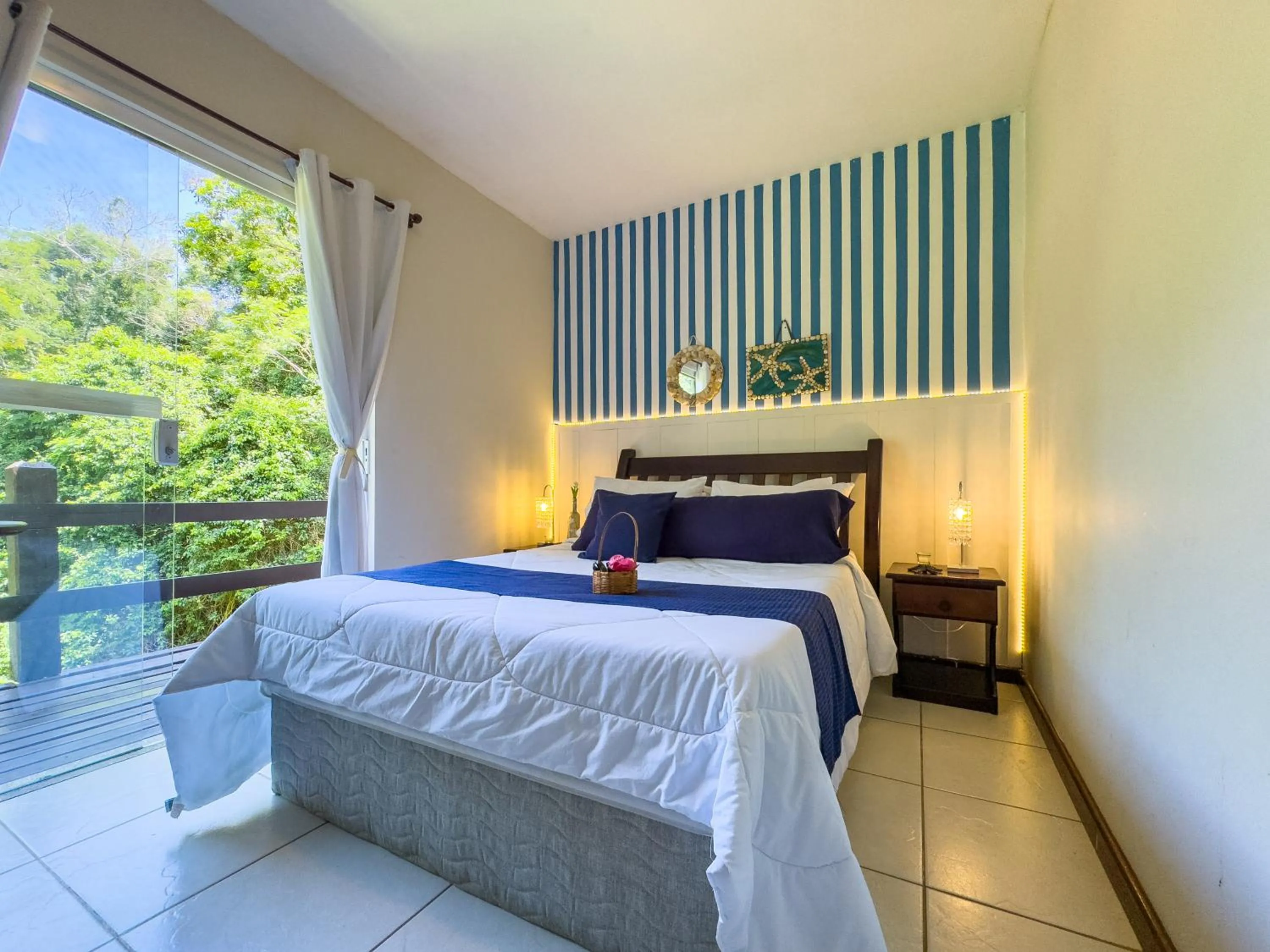 Bed in EstrelaMar Ferradura Restaurante & Spa