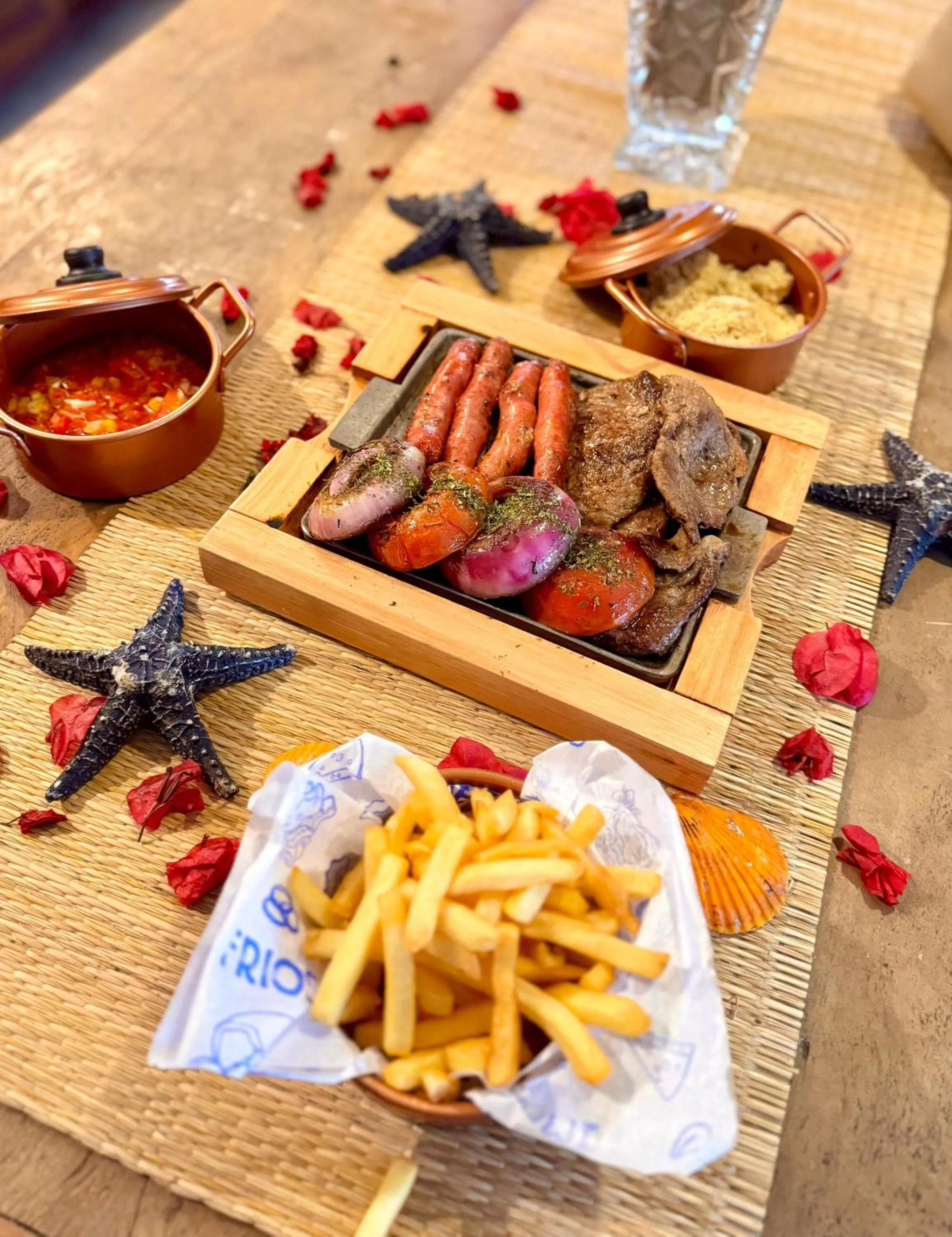 Restaurant/places to eat in EstrelaMar Ferradura Restaurante & Spa