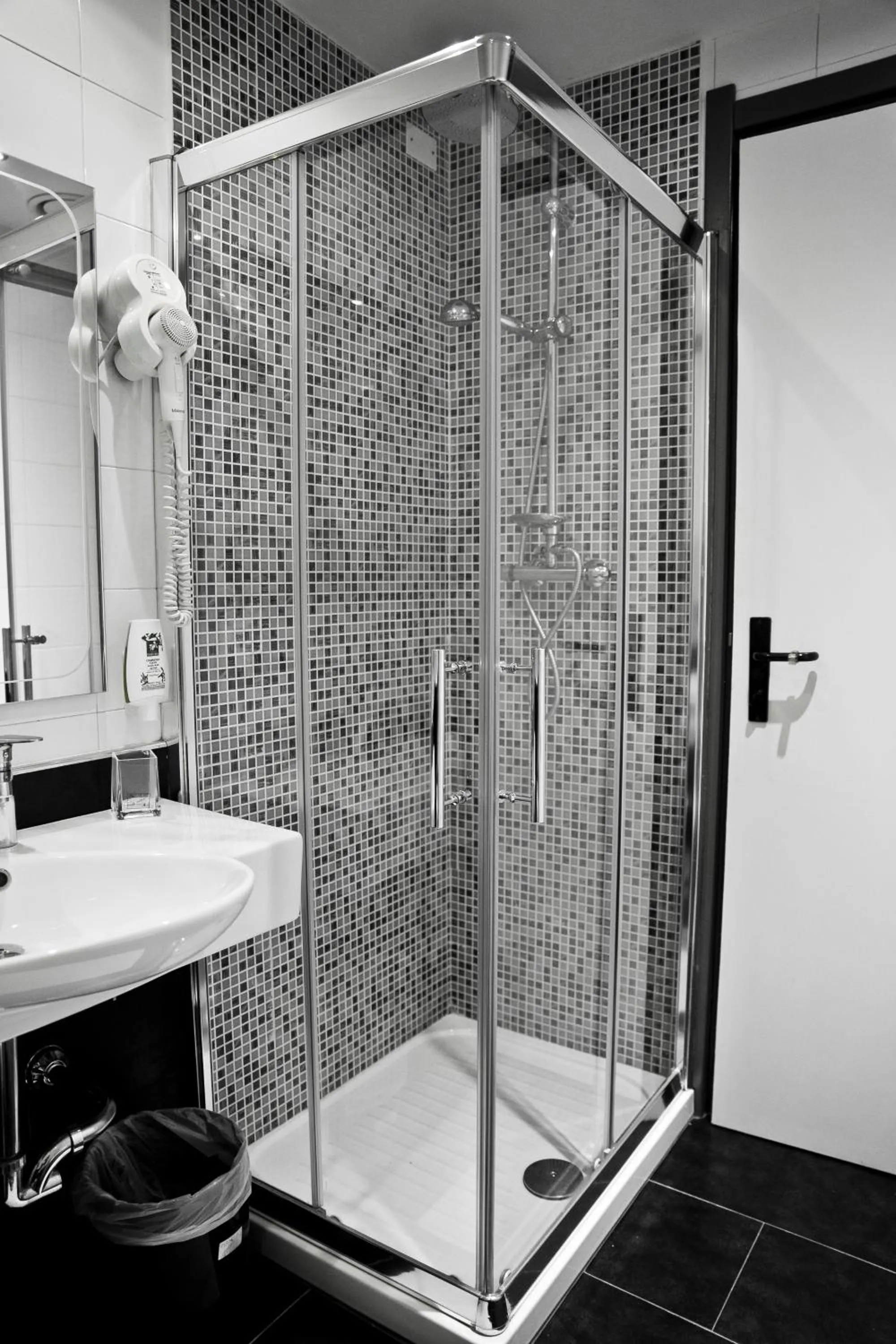 Bathroom in Ilga Hotel