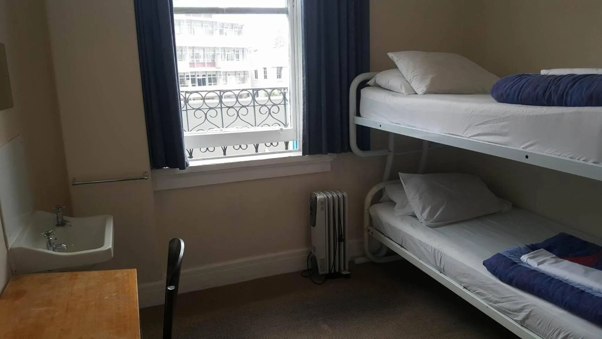 bunk bed, Bed in Crashpalace Napier