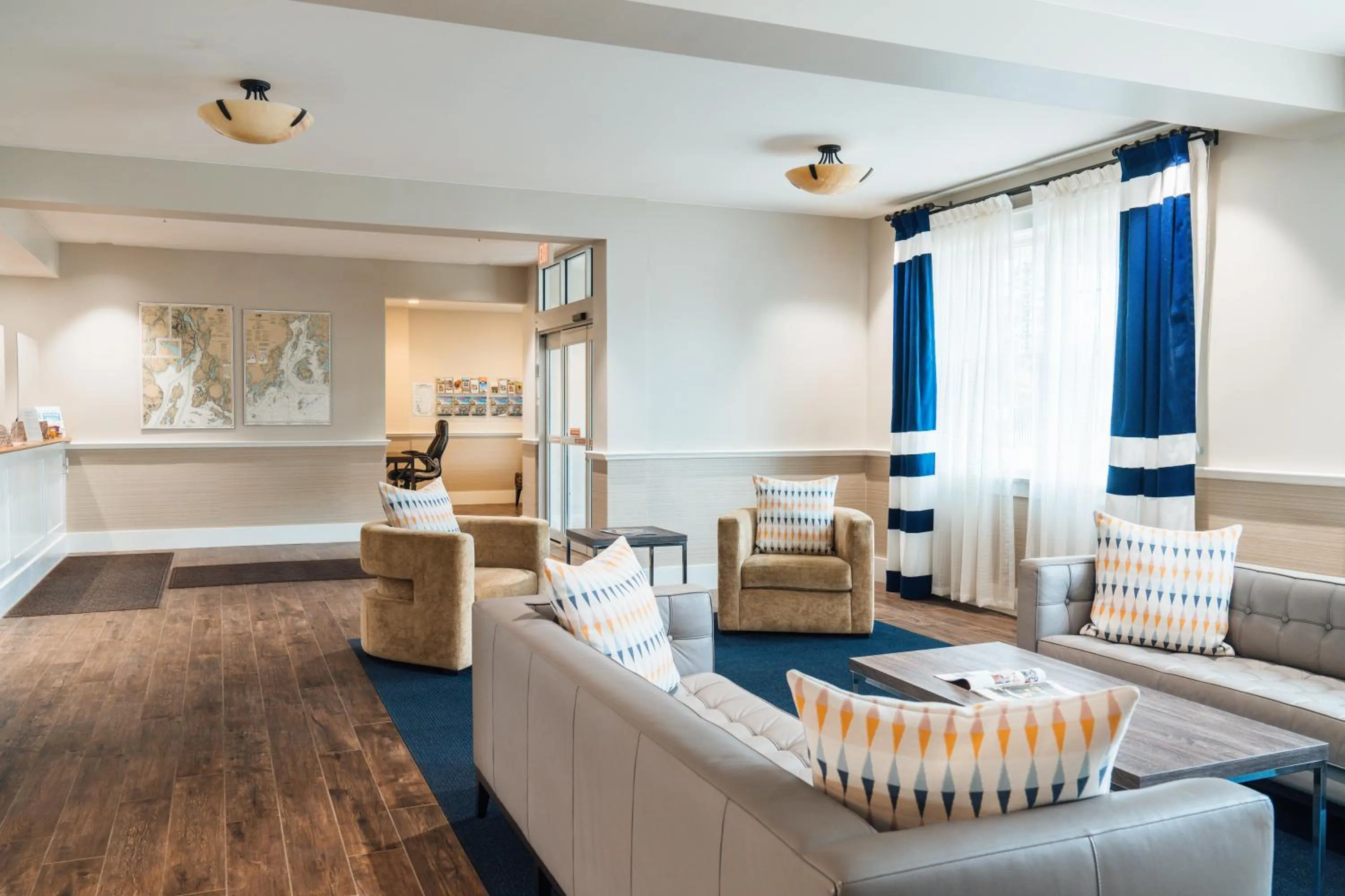 Lobby or reception in Belfast Harbor Inn