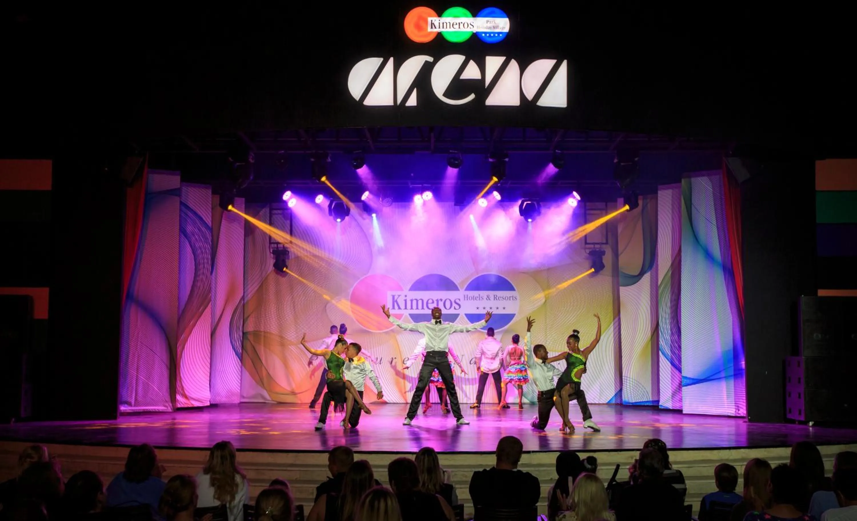 Evening entertainment in Kimeros Park Holiday Village - Ultra All Inc. Kids Concept