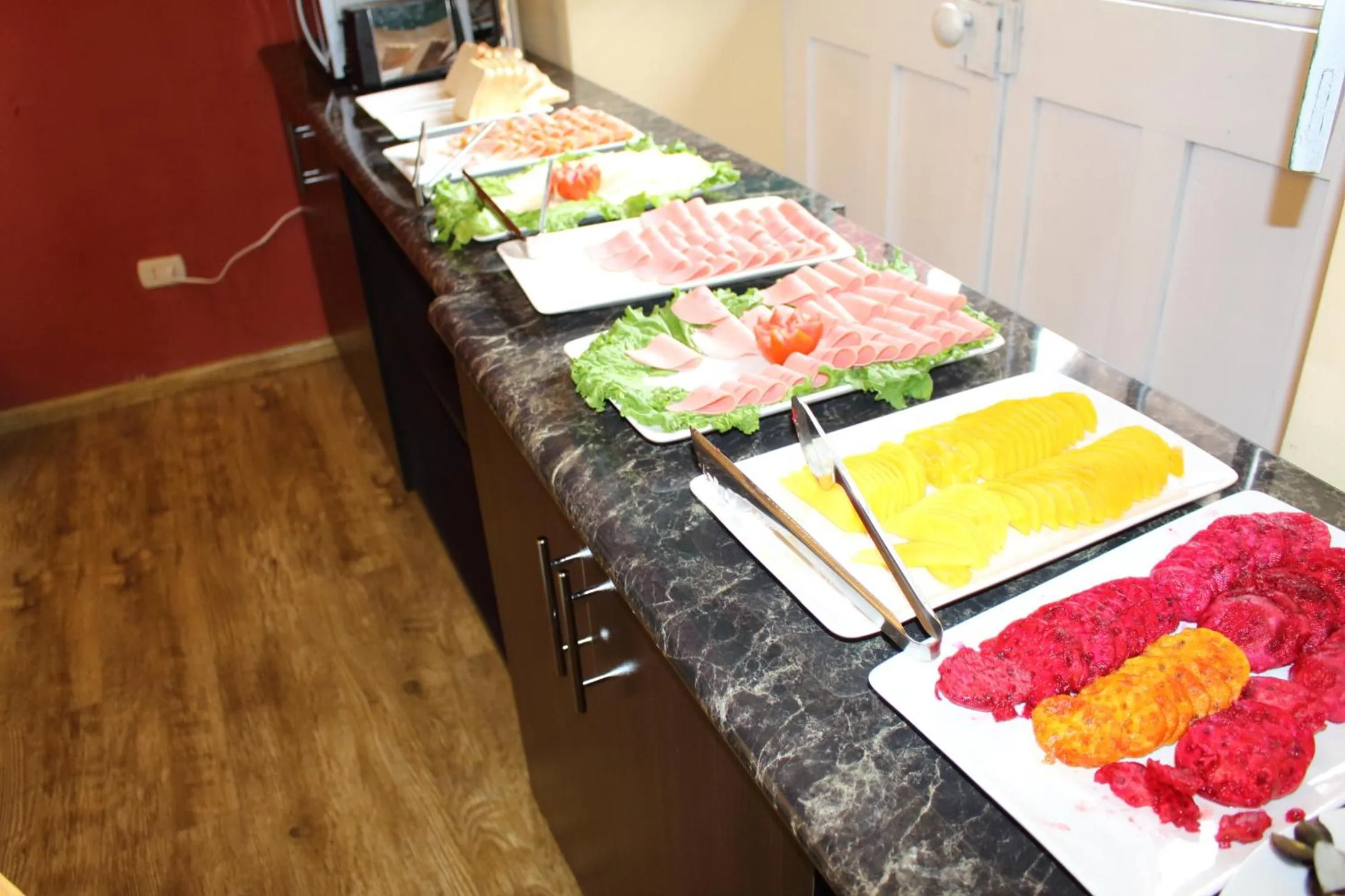 Food and drinks in Colonial Plaza Hotel