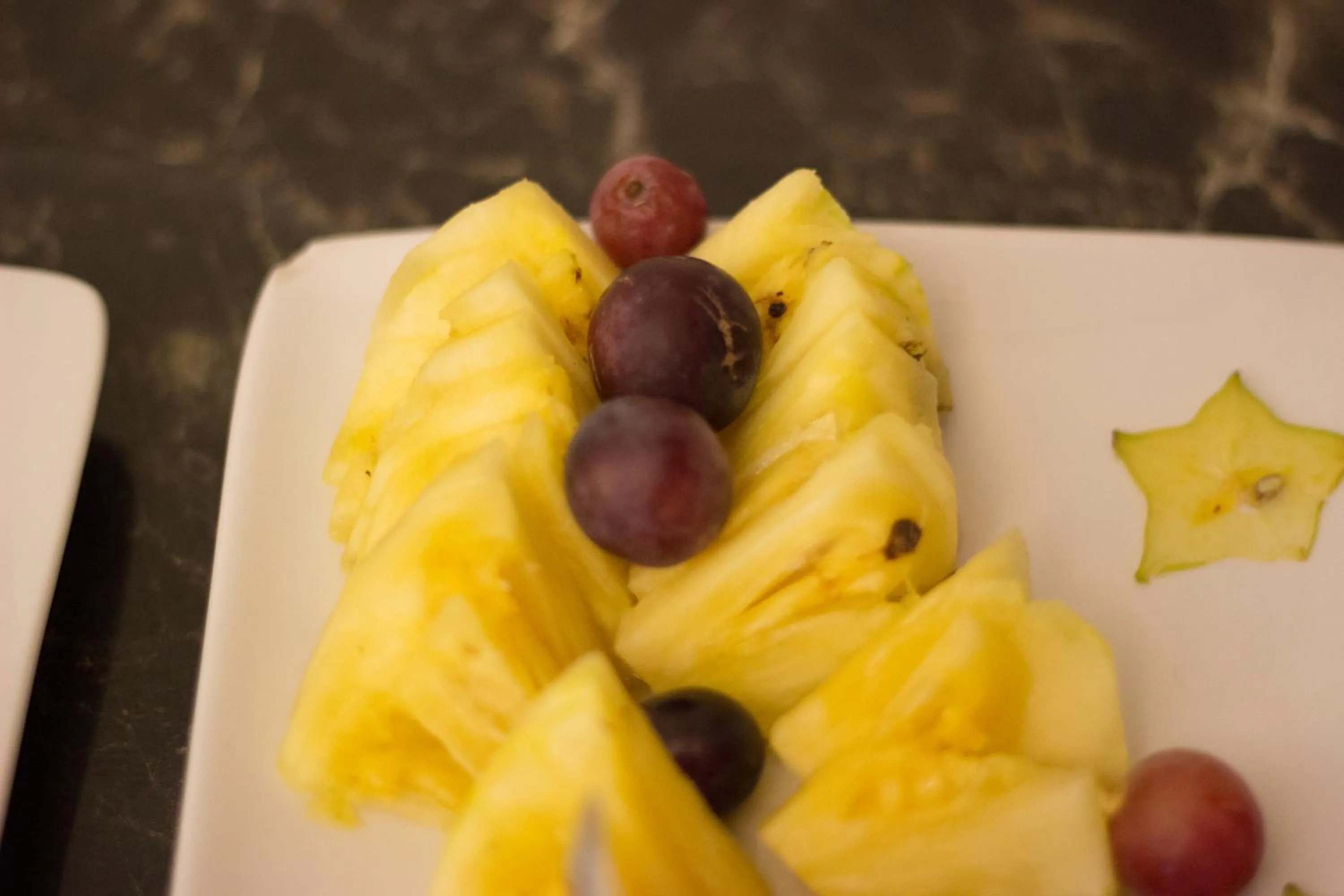 Buffet breakfast in Colonial Plaza Hotel