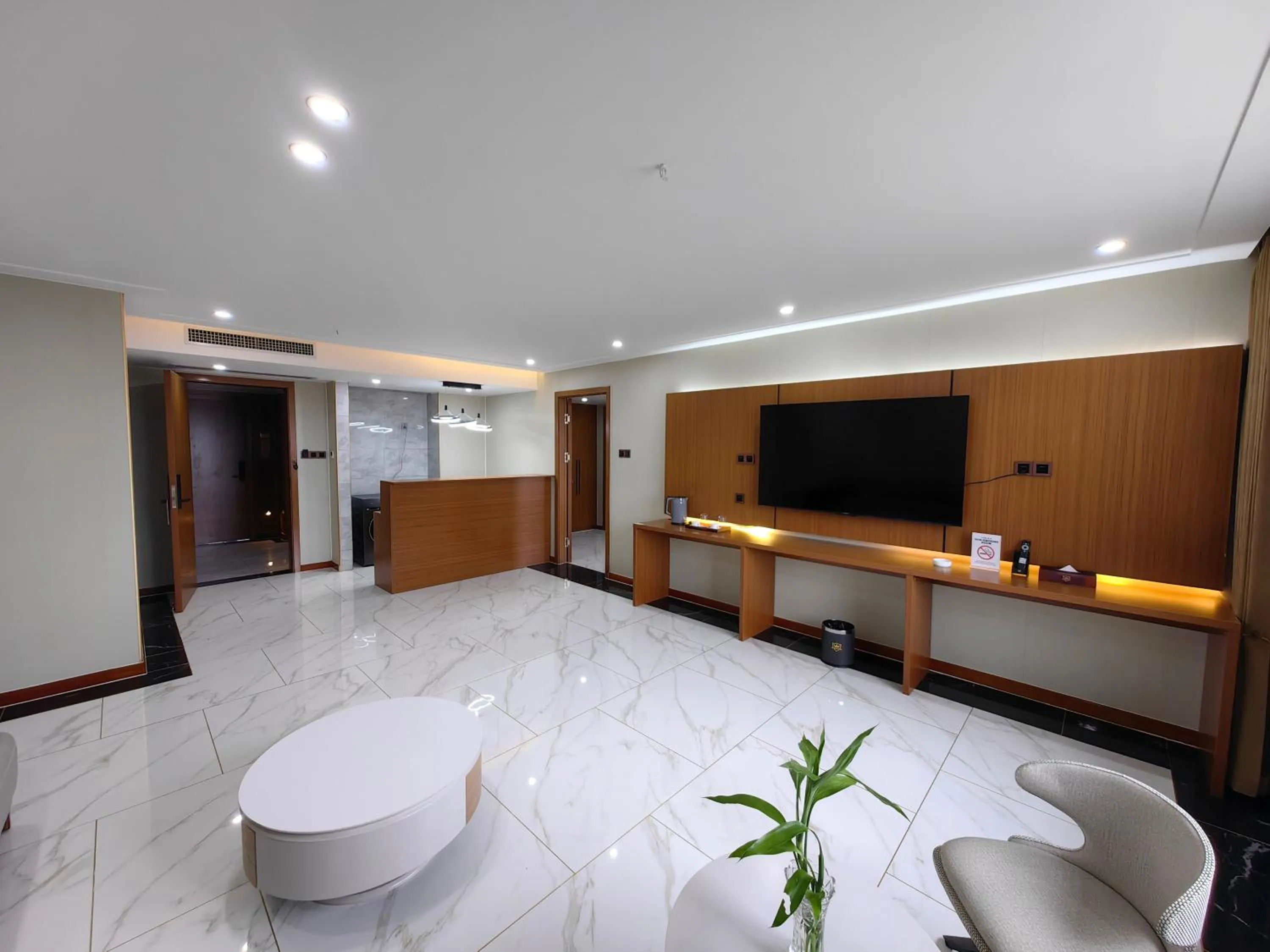 TV and multimedia in Royal International Hotel & Mall