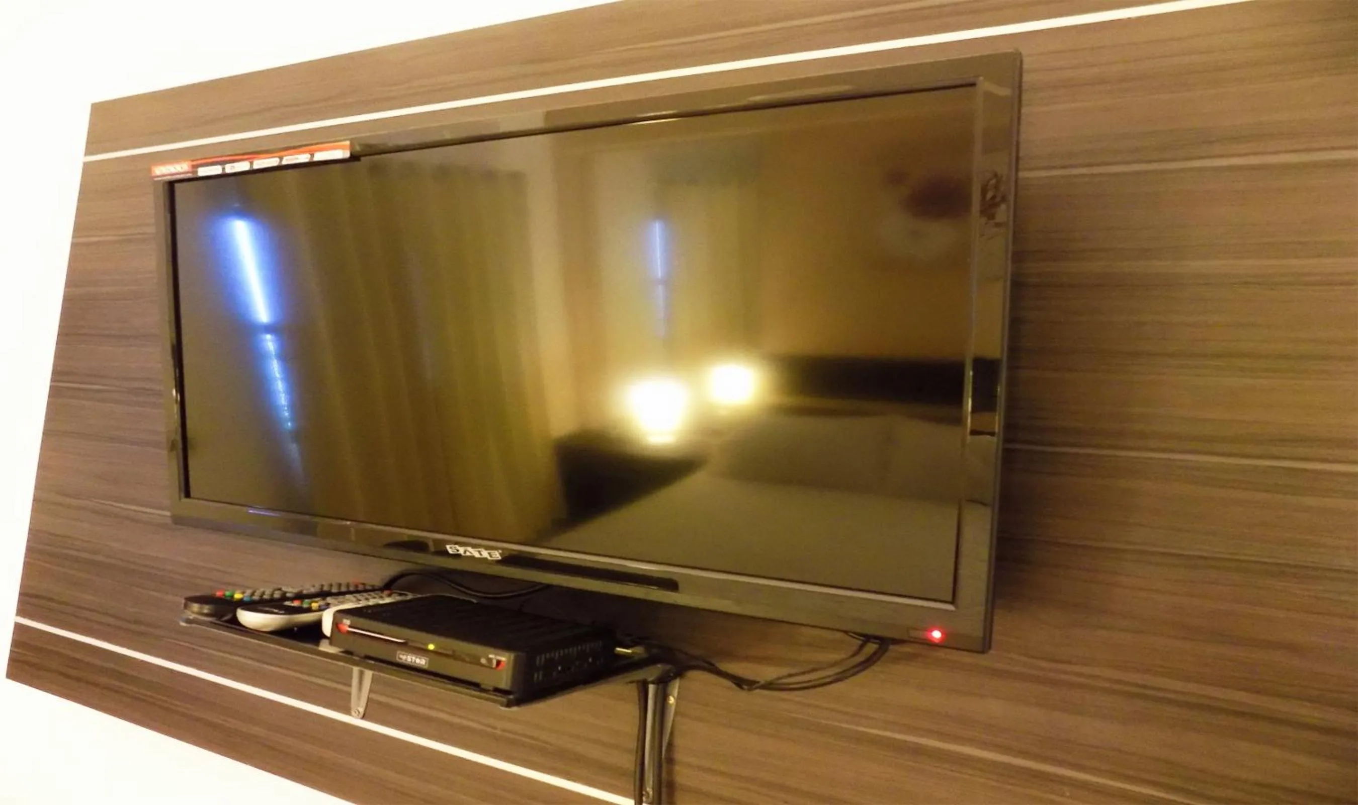 TV and multimedia in Danieri Asunción Hotel