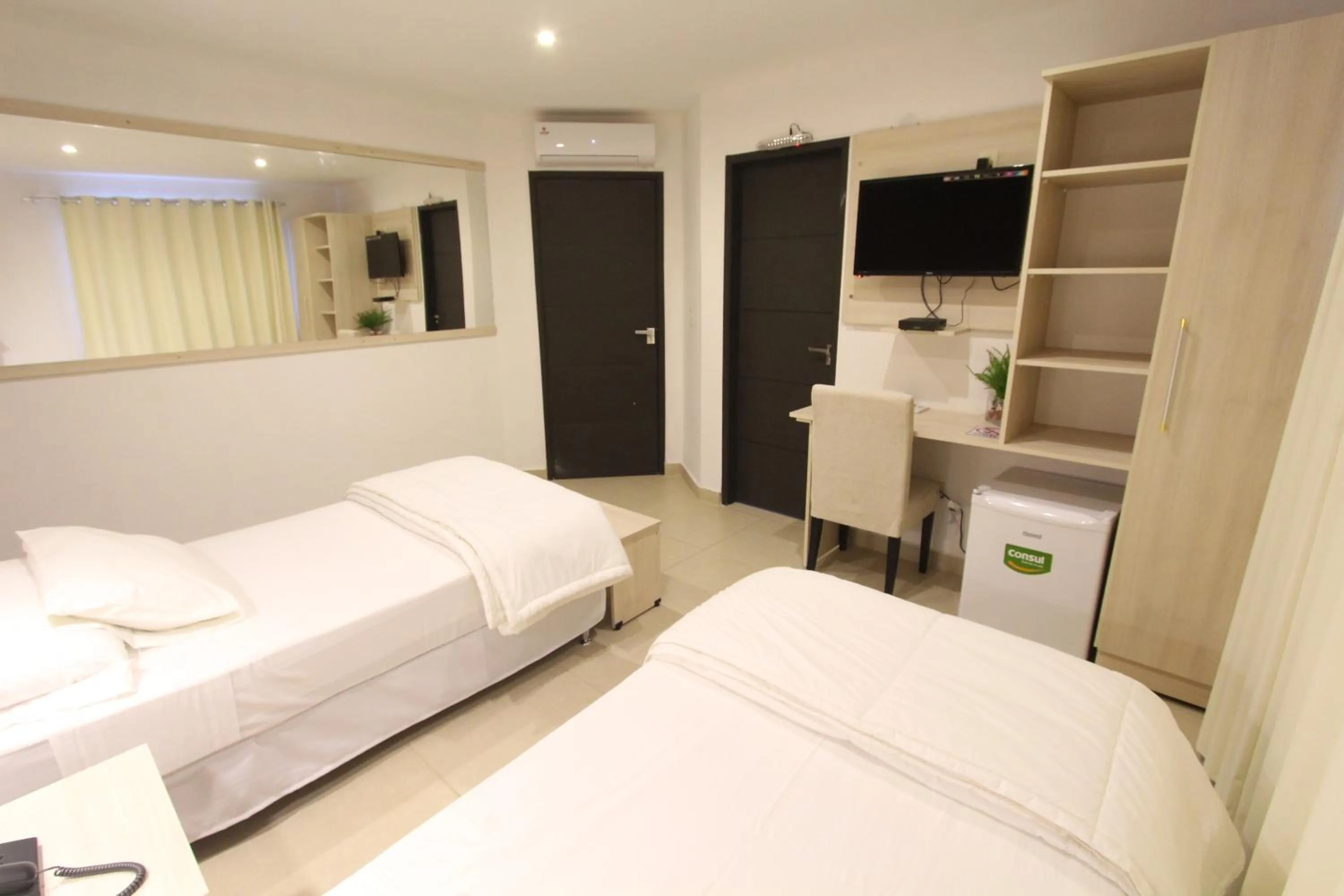 TV and multimedia, Bed in Danieri Asunción Hotel