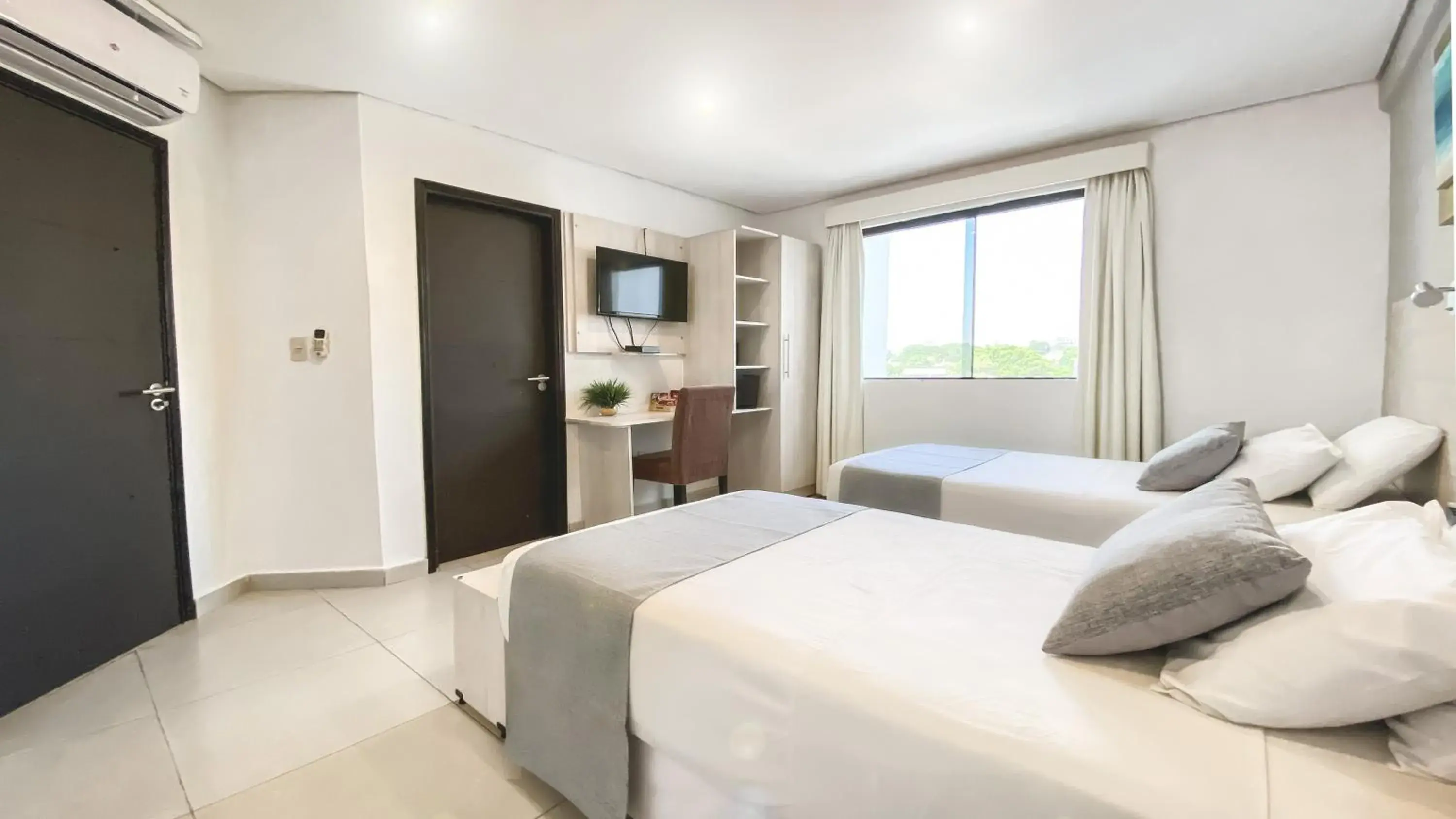 Twin Room - single occupancy in Danieri Asunción Hotel Twin Room - single occupancy in Danieri Asunción Hotel