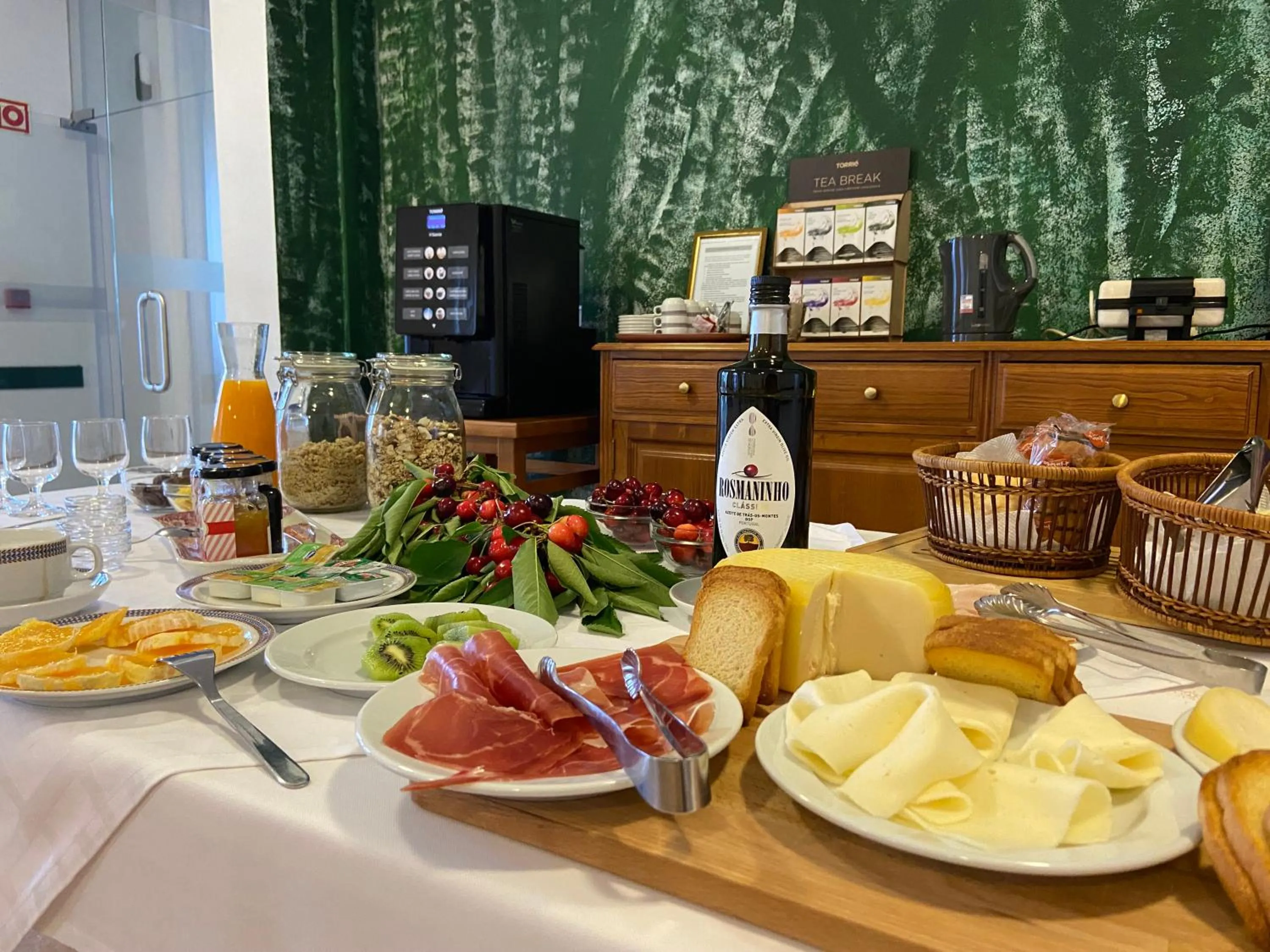 Food and drinks in Vinhais Hotel