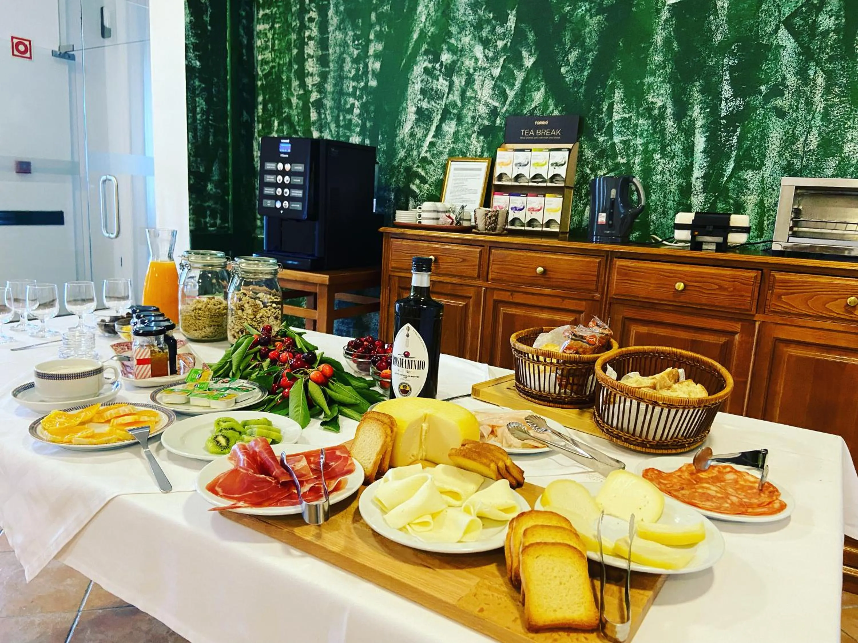 Food and drinks in Vinhais Hotel