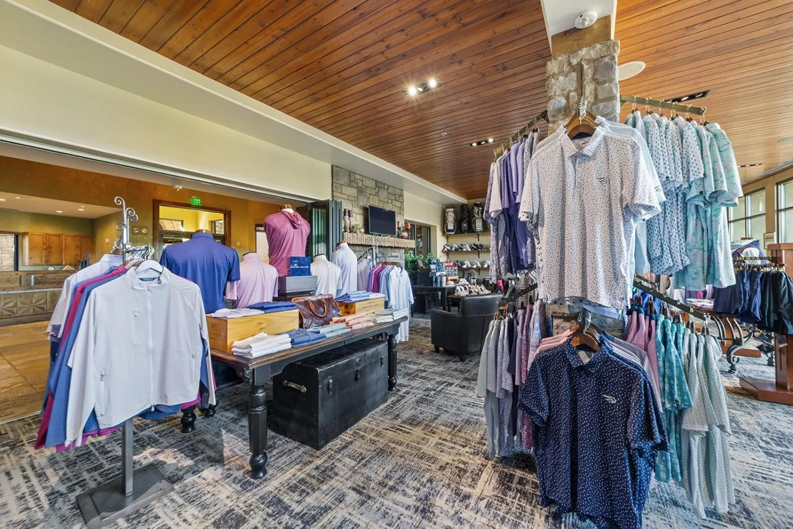 wardrobe in Flying Horse Resort & Club