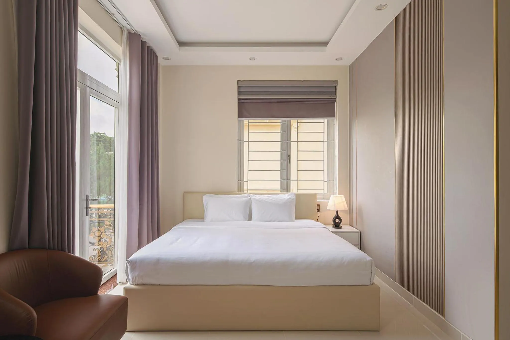 Balcony/Terrace, Bed in The One Da Lat Hotel