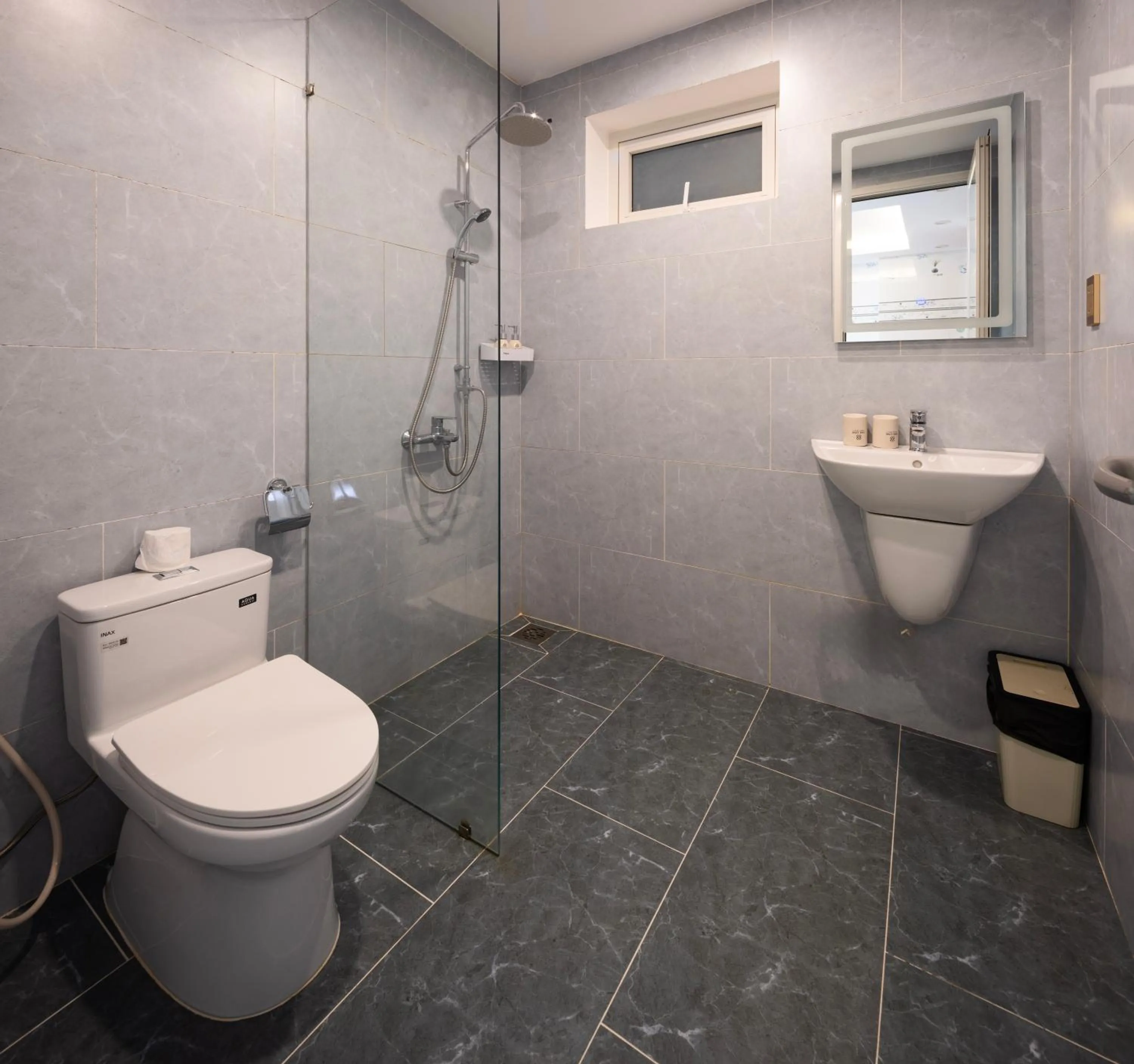 Toilet in The One Da Lat Hotel