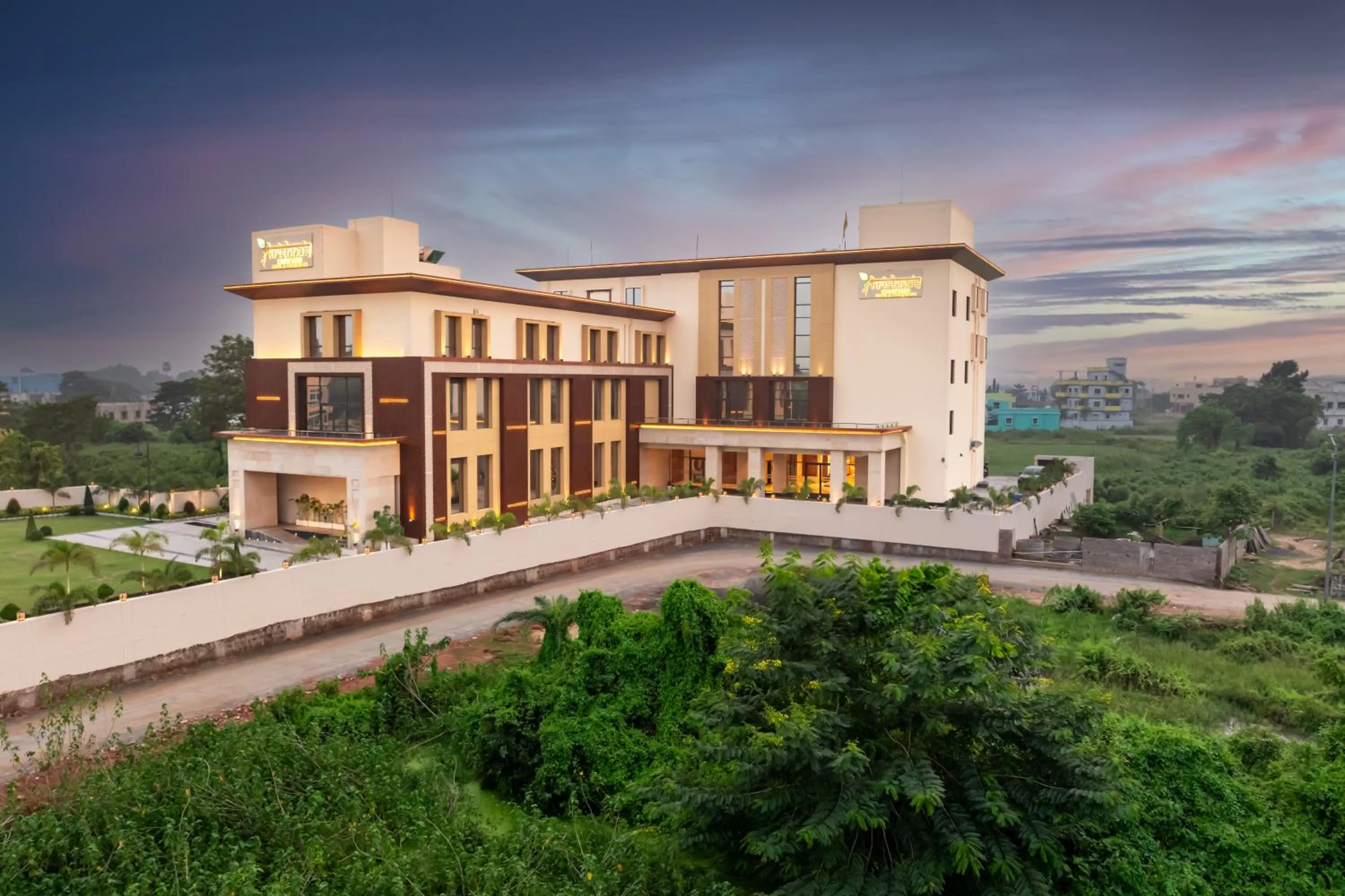 Krishna's courtyard Hotel & Convention