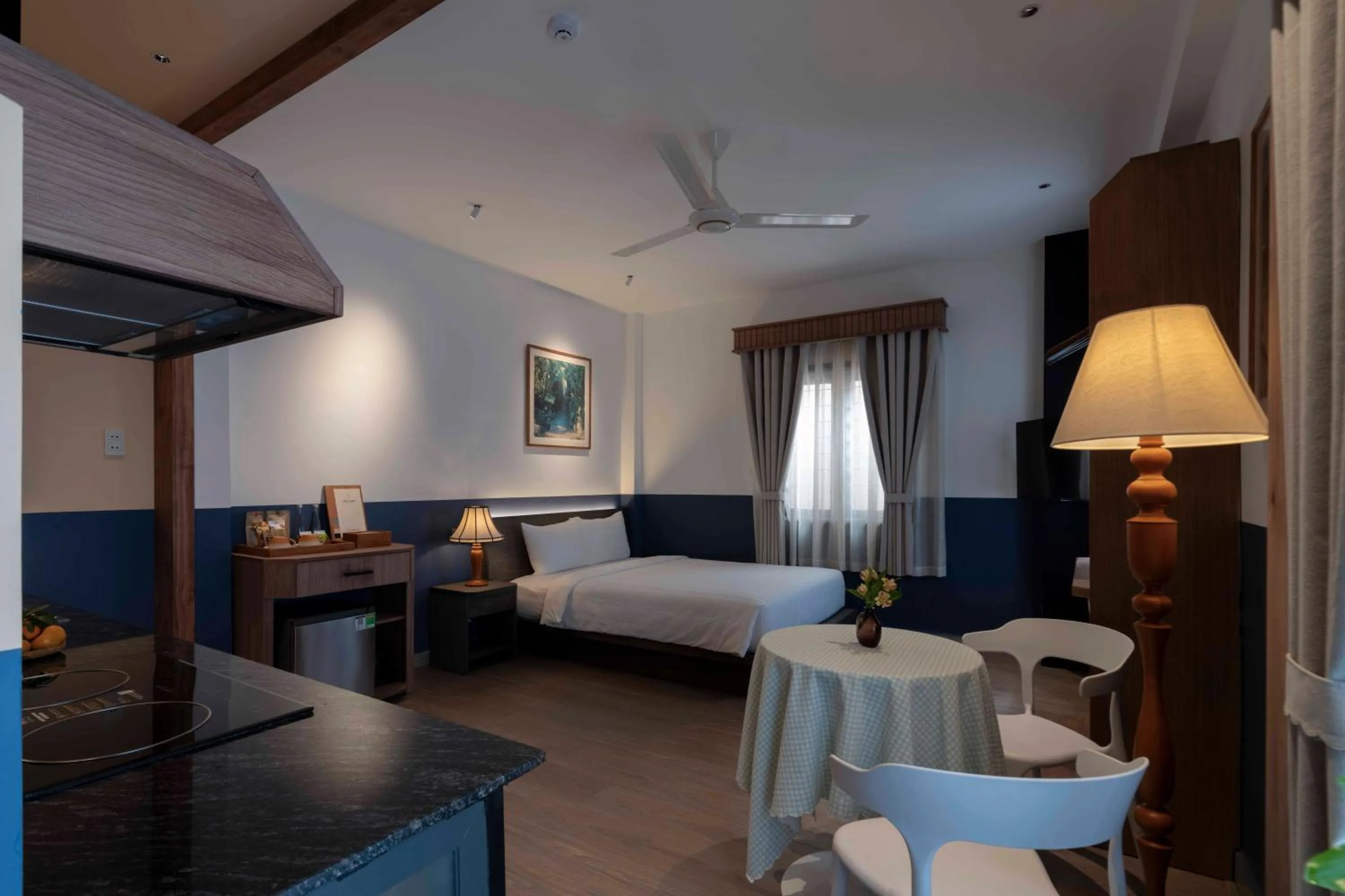 TV and multimedia, Bed in The Lamp Boutique House