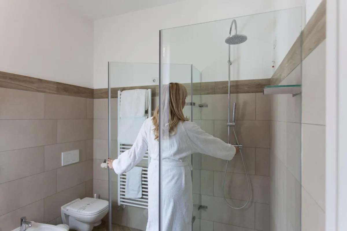 Shower in BHL Boutique Rooms Legnano