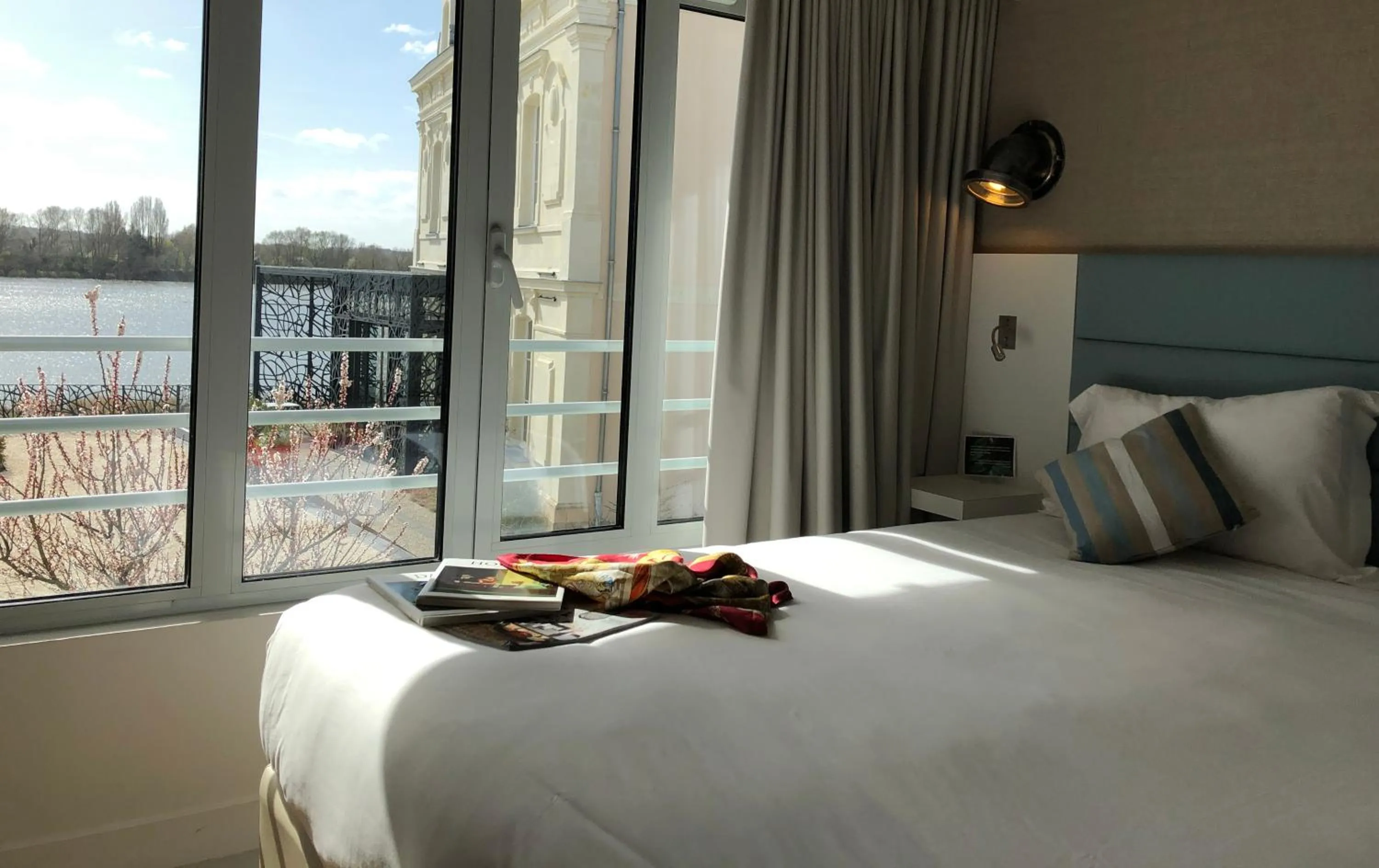 View (from property/room), Bed in Les 3 Lieux - Hôtel, Restaurant, Espace sensoriel