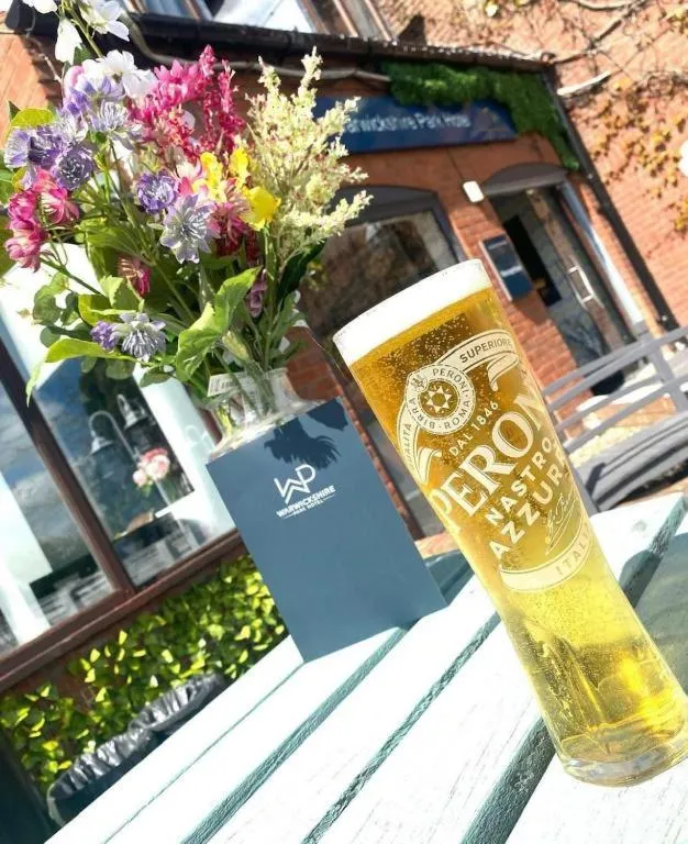 Dining area in Dancenter Birmingham Airport near NEC