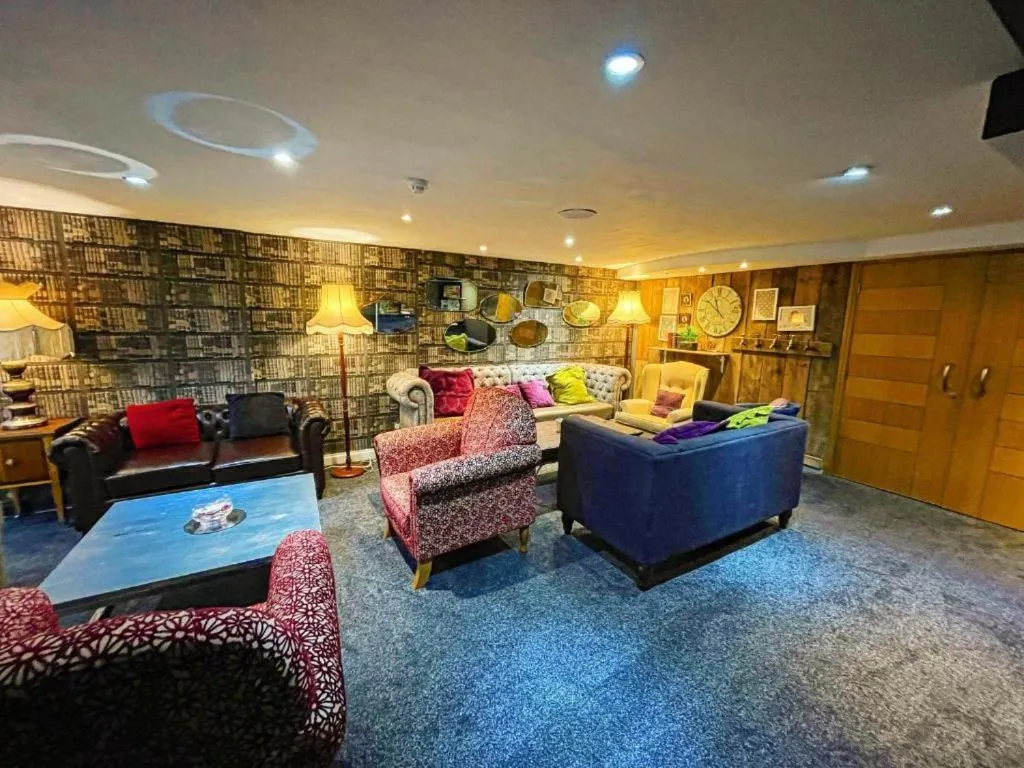 Other in Dancenter Birmingham Airport near NEC