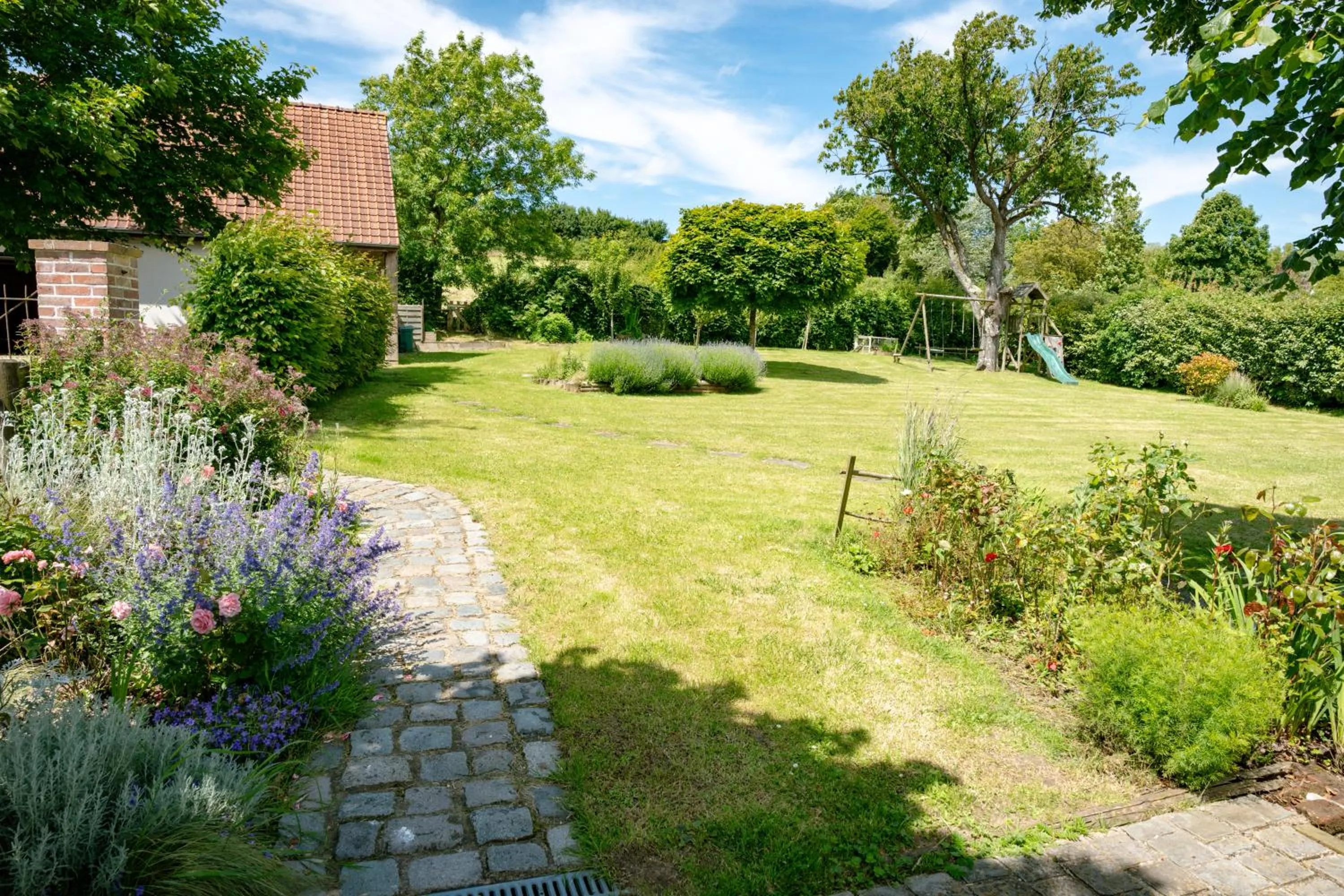 Garden in Les Charmes du Petit Pré